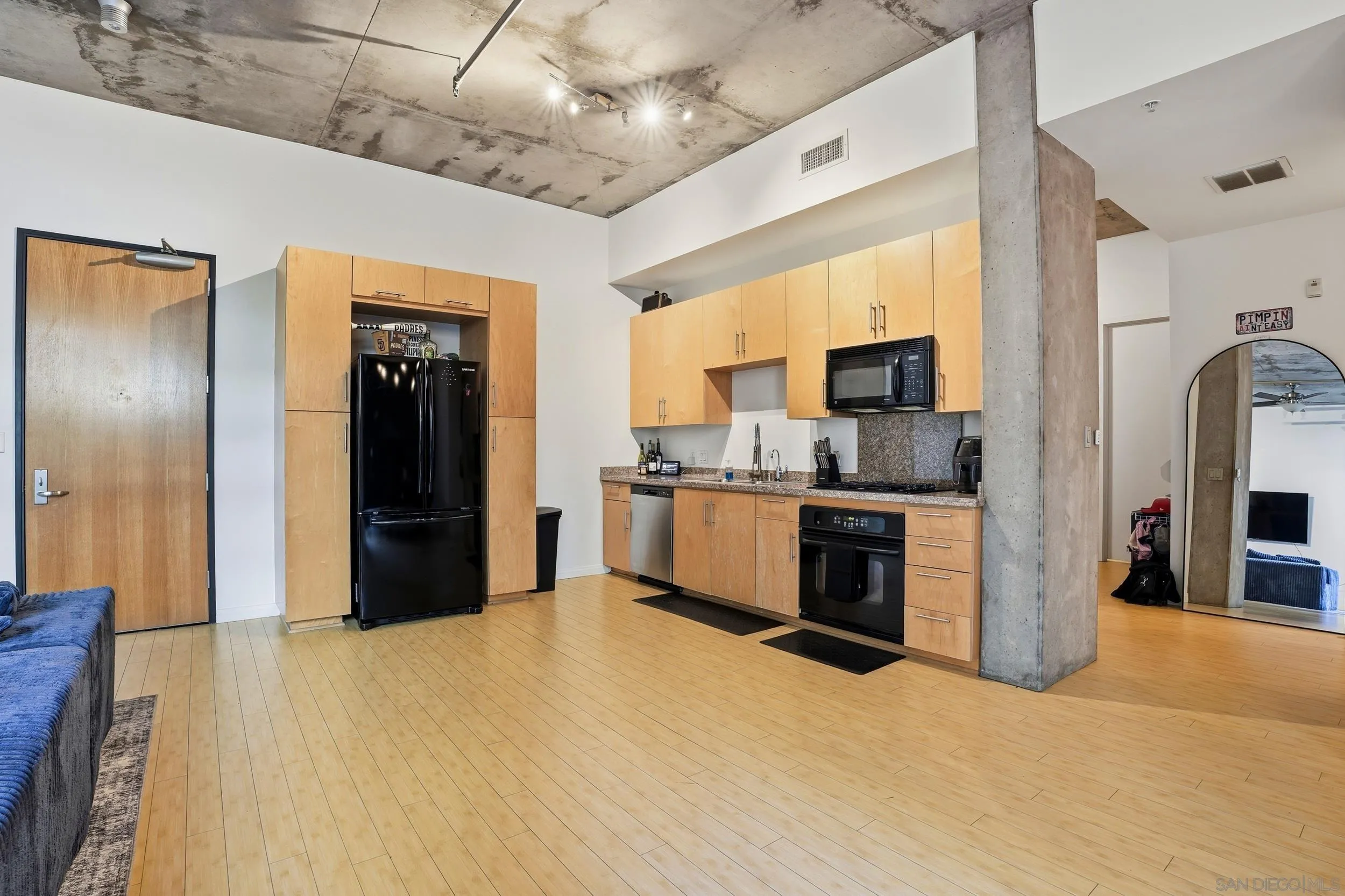 Photo #5: 260011704 Listing: Photo #5