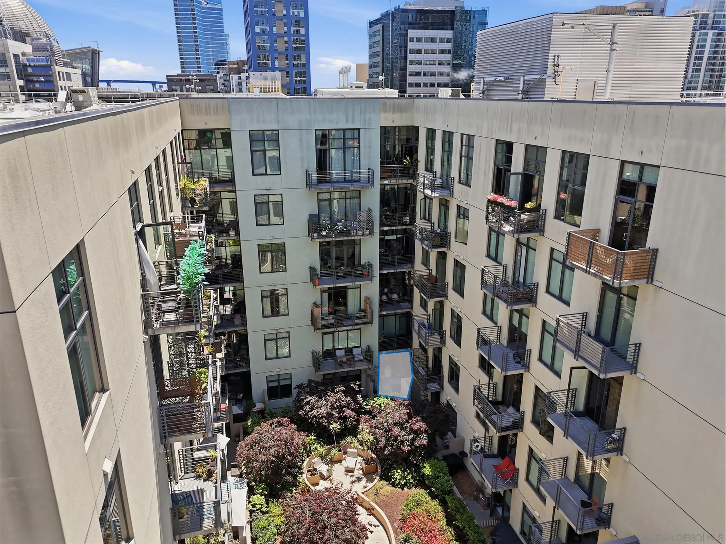 Photo #8: 260011704 Listing: Photo #8
