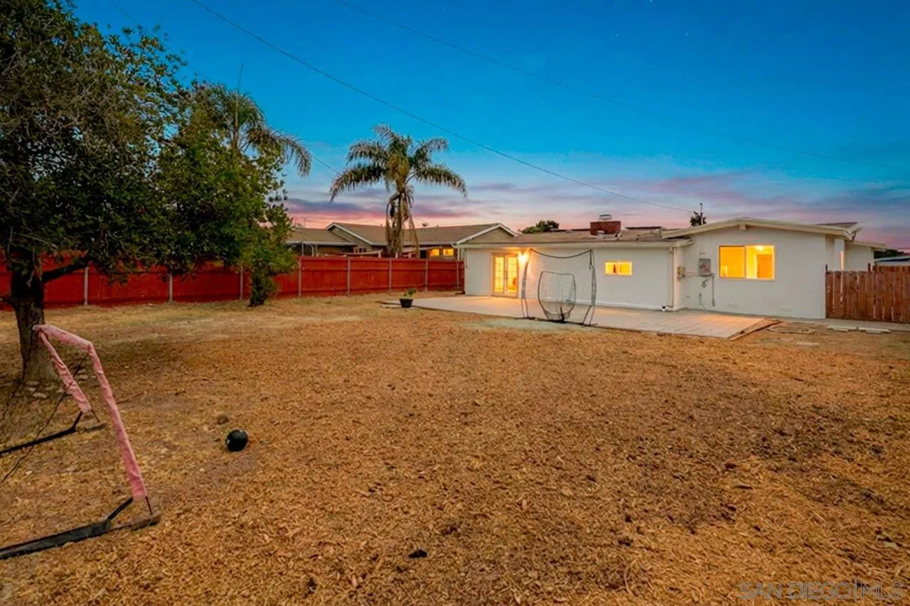 https://cdn.realtyfeed.com/cdn/127/260011706/54dc70e47ed29bbd8b40ada52447b9a6.webp