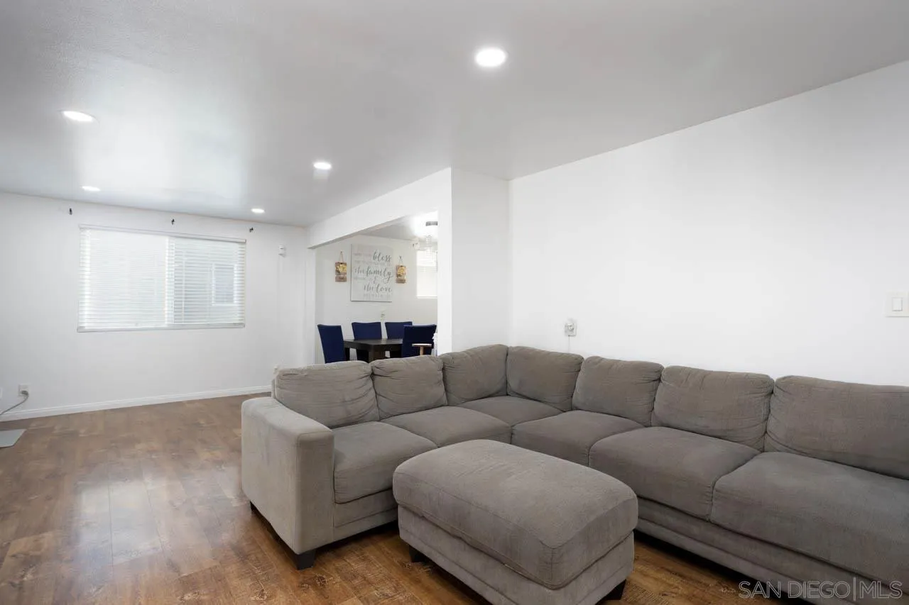 https://cdn.realtyfeed.com/cdn/127/260011706/5ebea374bbcf46007676730a8f68fd24.webp