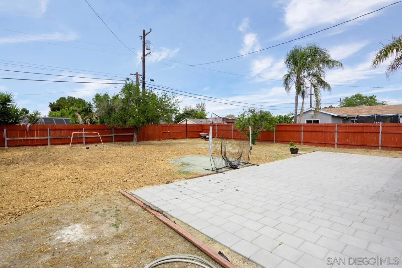 https://cdn.realtyfeed.com/cdn/127/260011706/a3dec4929e7232f9dd52ee7177061be9.webp
