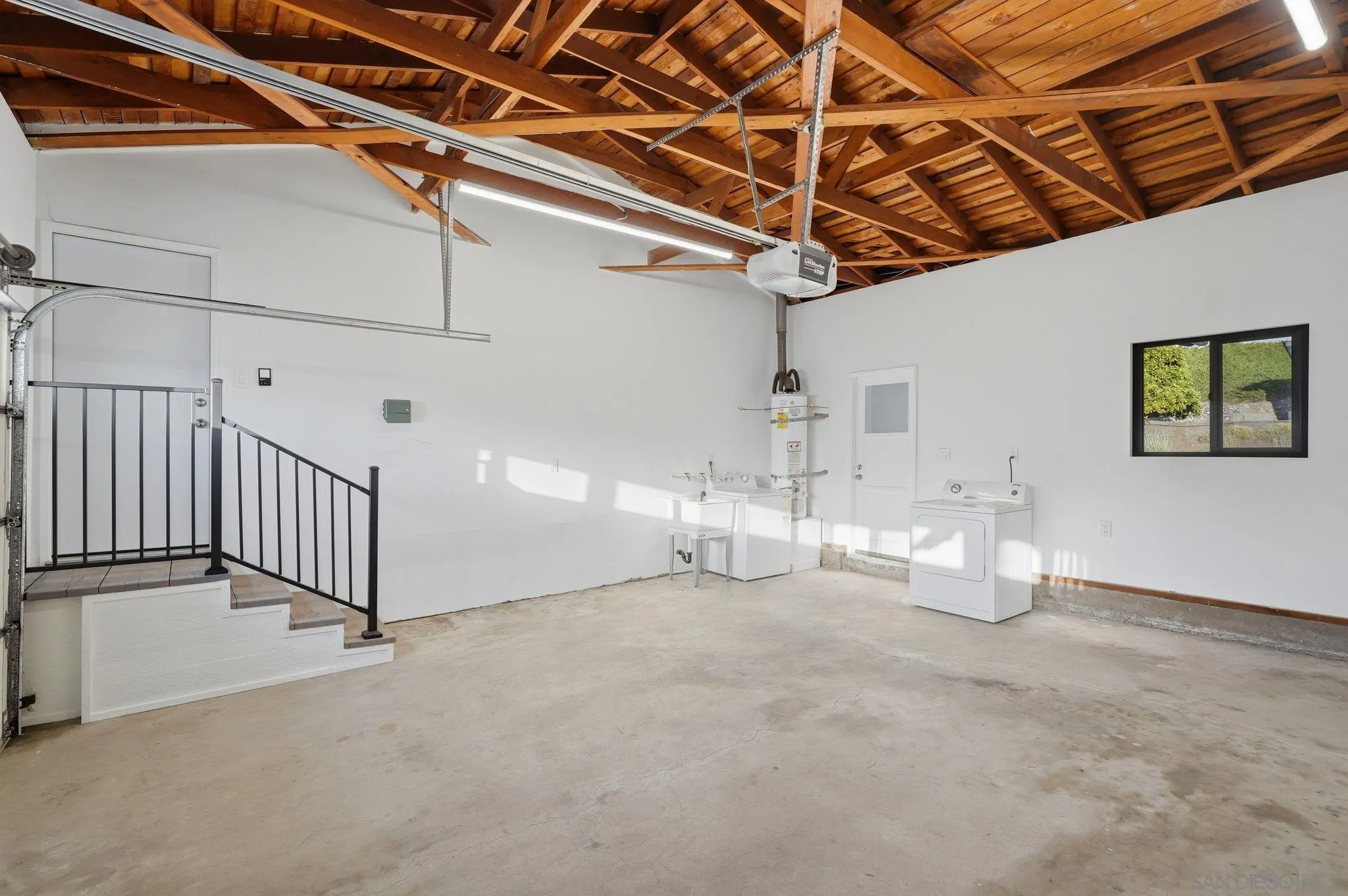 https://cdn.realtyfeed.com/cdn/127/260011709/1f07dee703f5fc17880dd3674819c096.webp