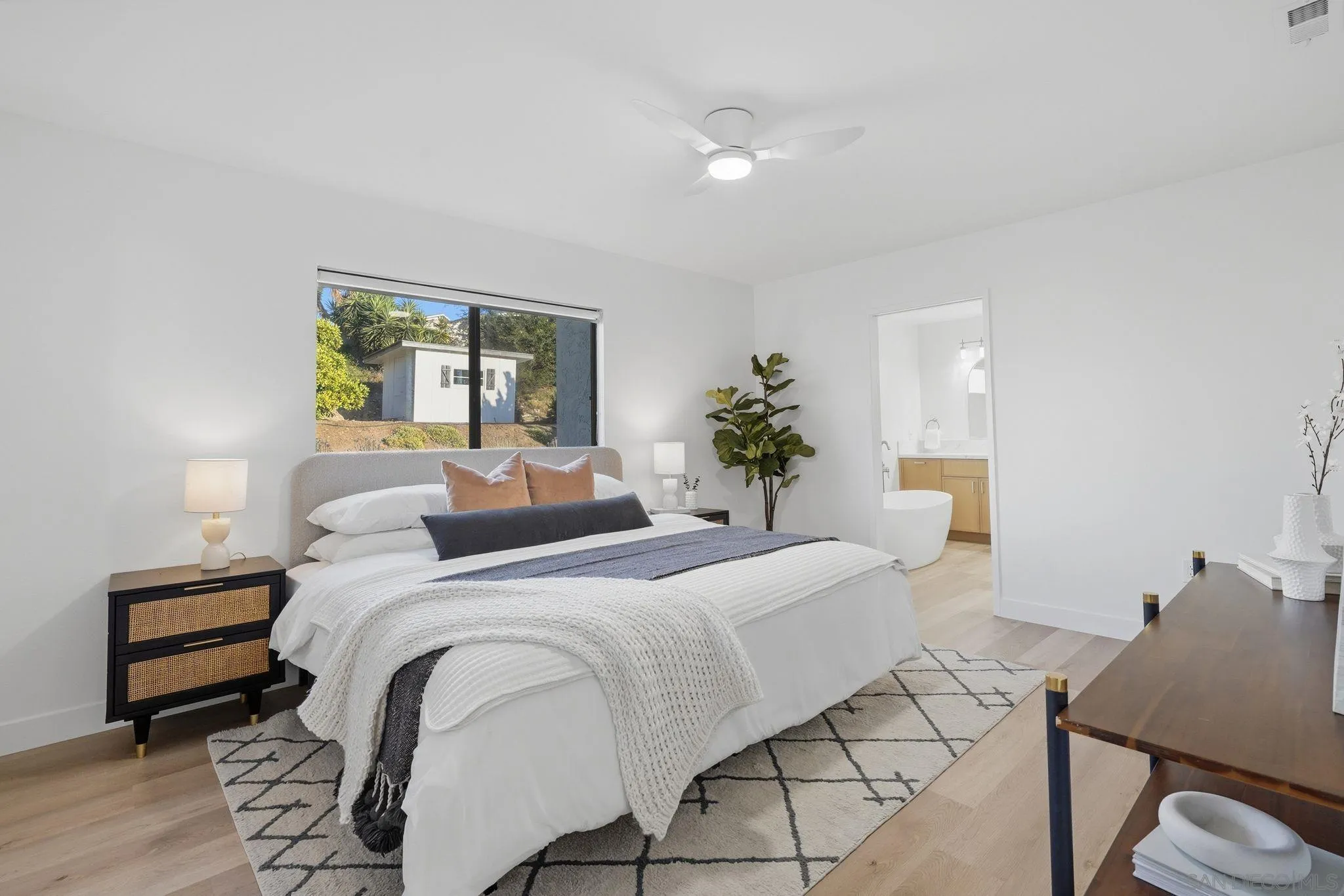 https://cdn.realtyfeed.com/cdn/127/260011709/8051b557d7955c129cf79d1ee51de1c0.webp
