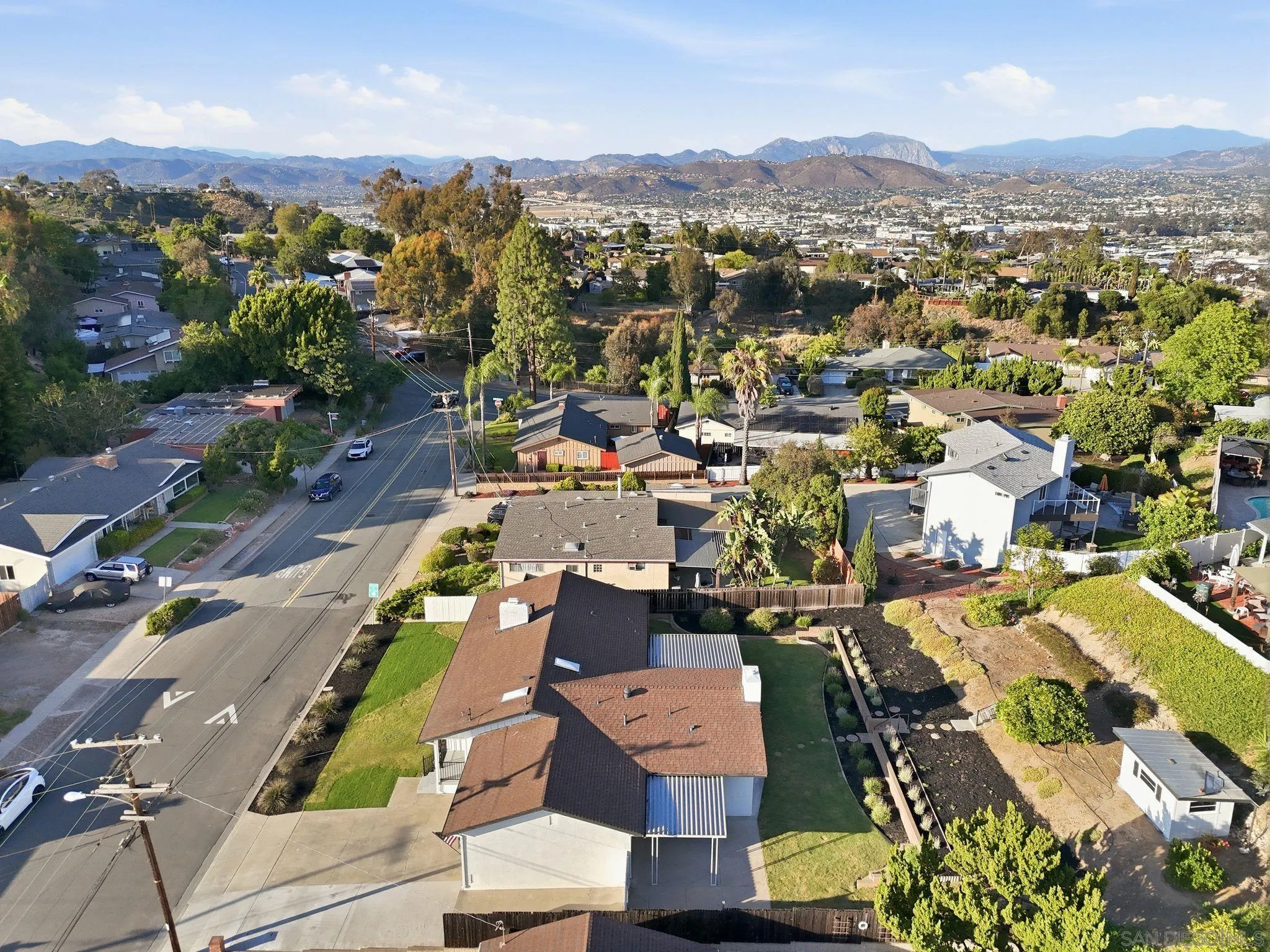 https://cdn.realtyfeed.com/cdn/127/260011709/8d11f27729bee828b409d1f828d3f49e.webp
