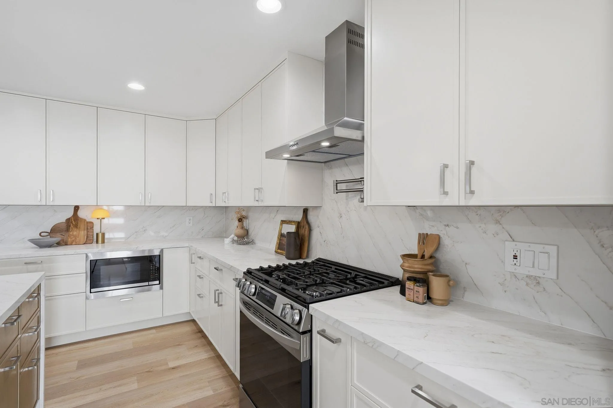 https://cdn.realtyfeed.com/cdn/127/260011709/c3740f9e5e58289f144db70f8a1fb9dd.webp