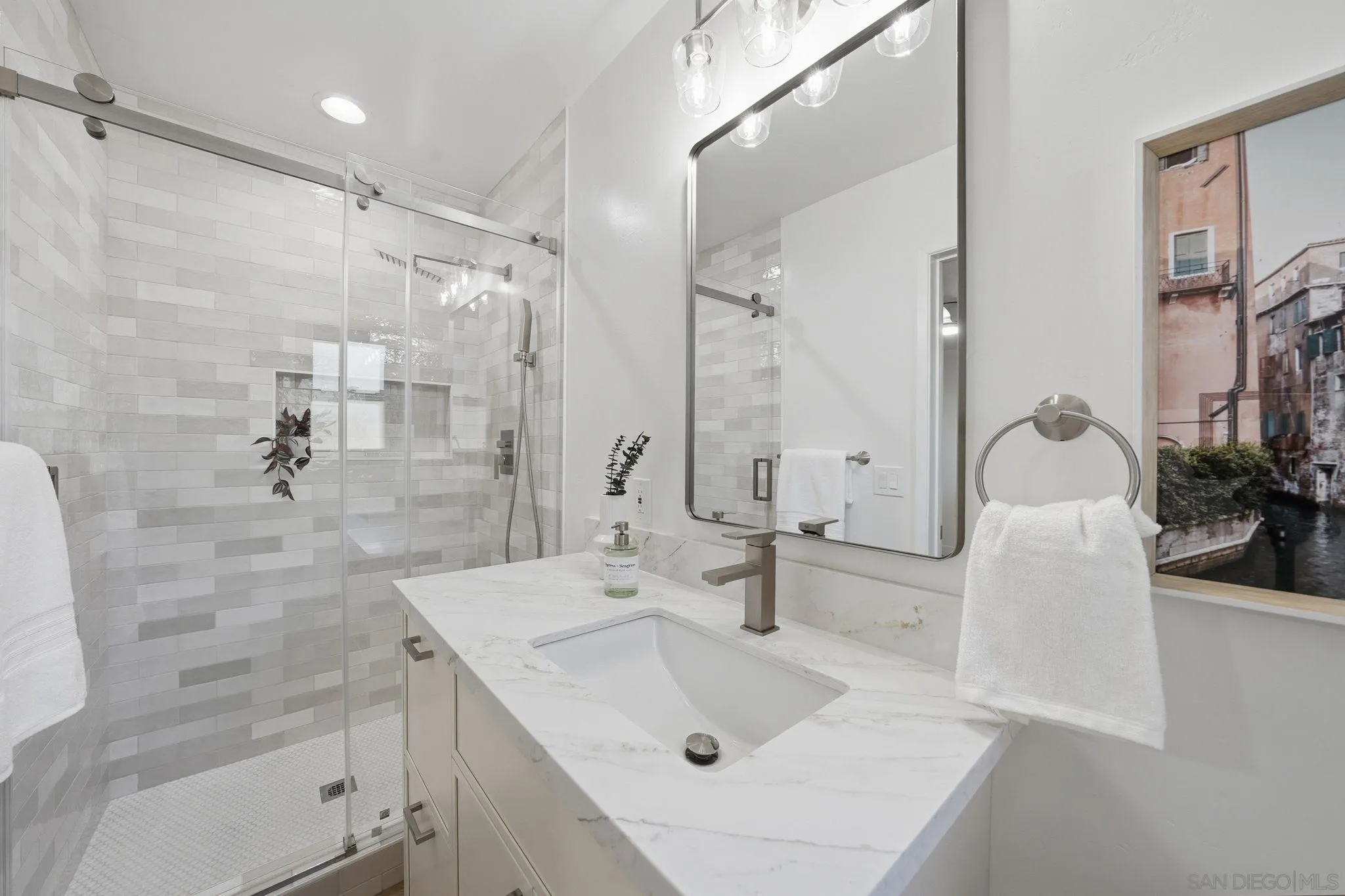 https://cdn.realtyfeed.com/cdn/127/260011709/d30bb32ed218c3e8ea352cb954e79269.webp