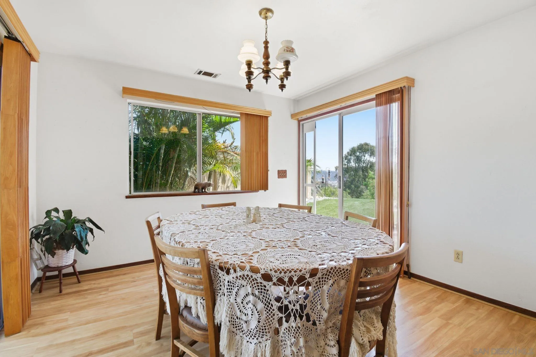 https://cdn.realtyfeed.com/cdn/127/260011710/4a0275a2e3368821be744e398b12d1ff.webp