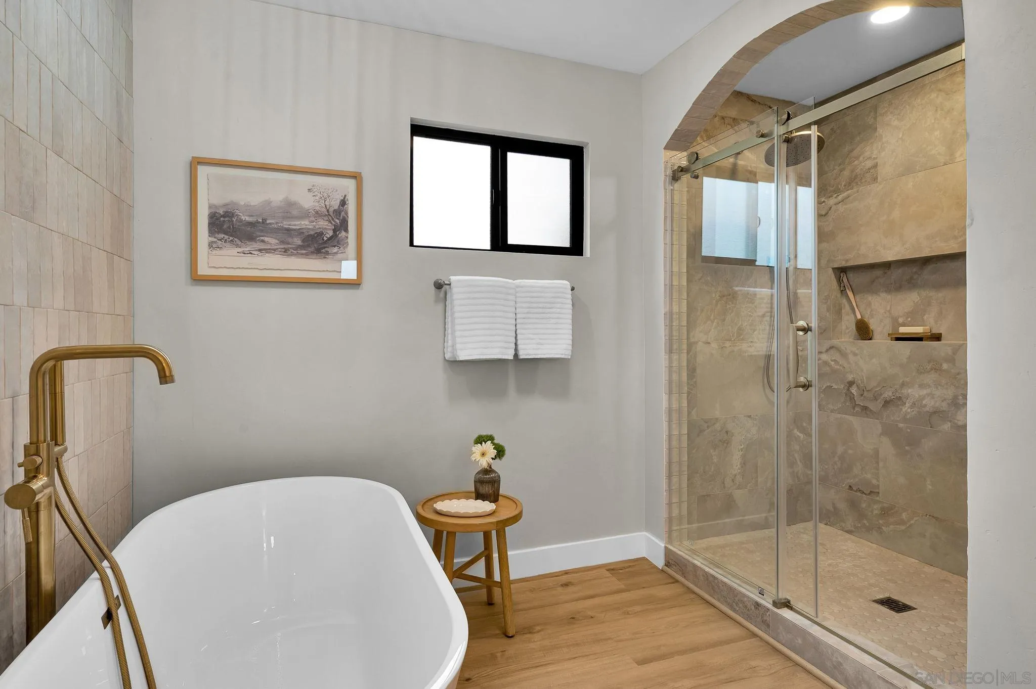 https://cdn.realtyfeed.com/cdn/127/260011711/15d57b1429d2a6d7a9925116ce00d12b.webp