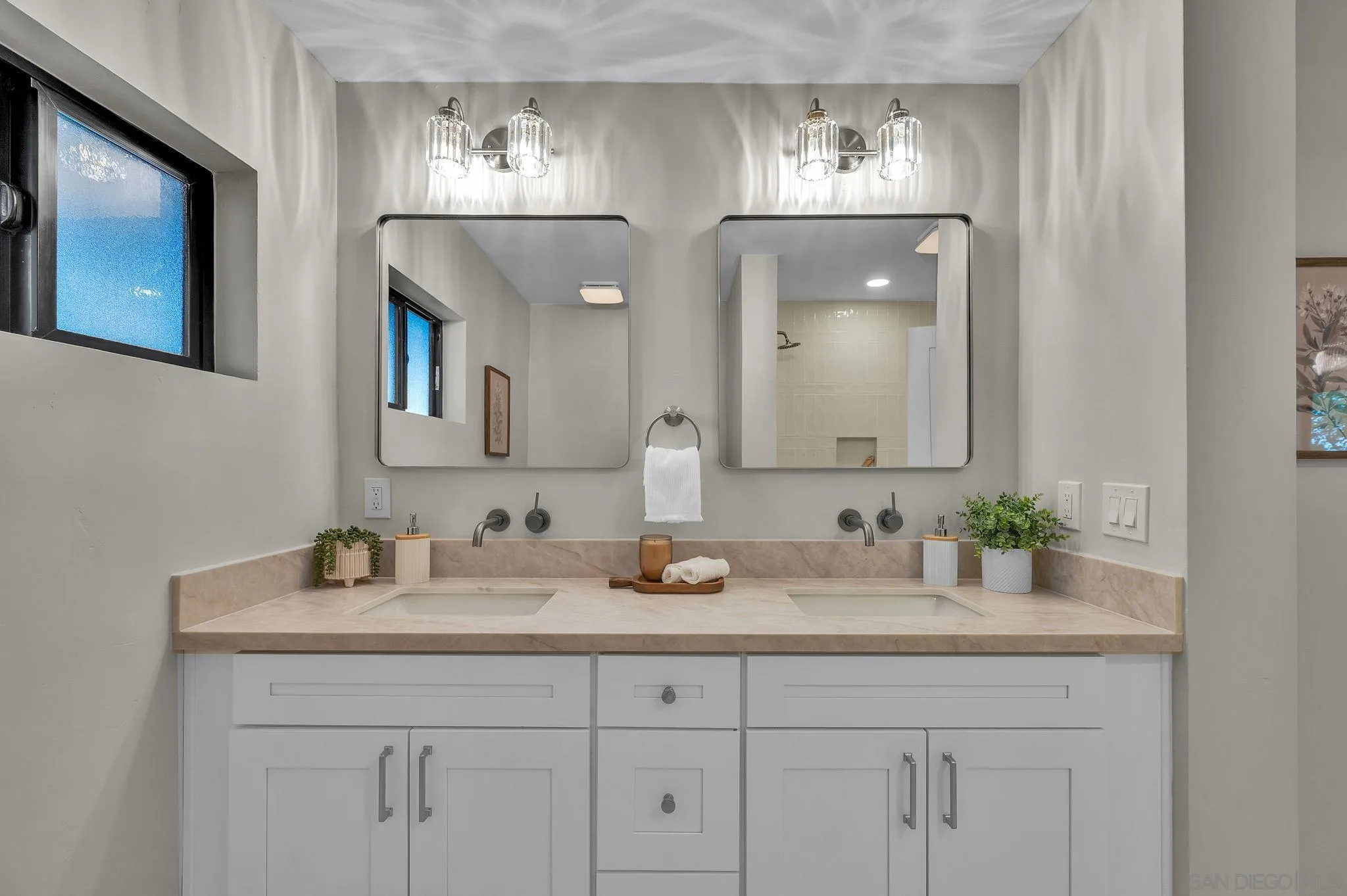 https://cdn.realtyfeed.com/cdn/127/260011711/21f86b294c5ca2b06247293b66fc48d1.webp