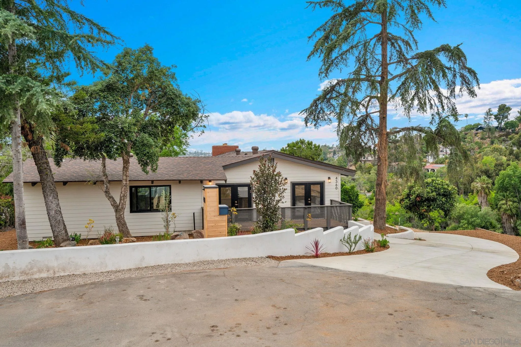https://cdn.realtyfeed.com/cdn/127/260011711/34c1f8ef8cc3a88dd930d8dd251408ed.webp