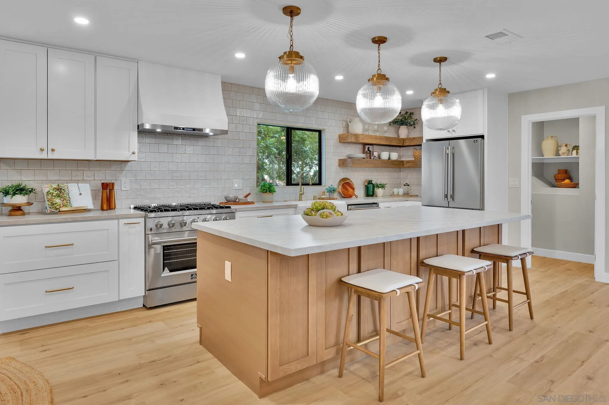 https://cdn.realtyfeed.com/cdn/127/260011711/4598823059afb90ef4da24bab6b0b0fd.webp