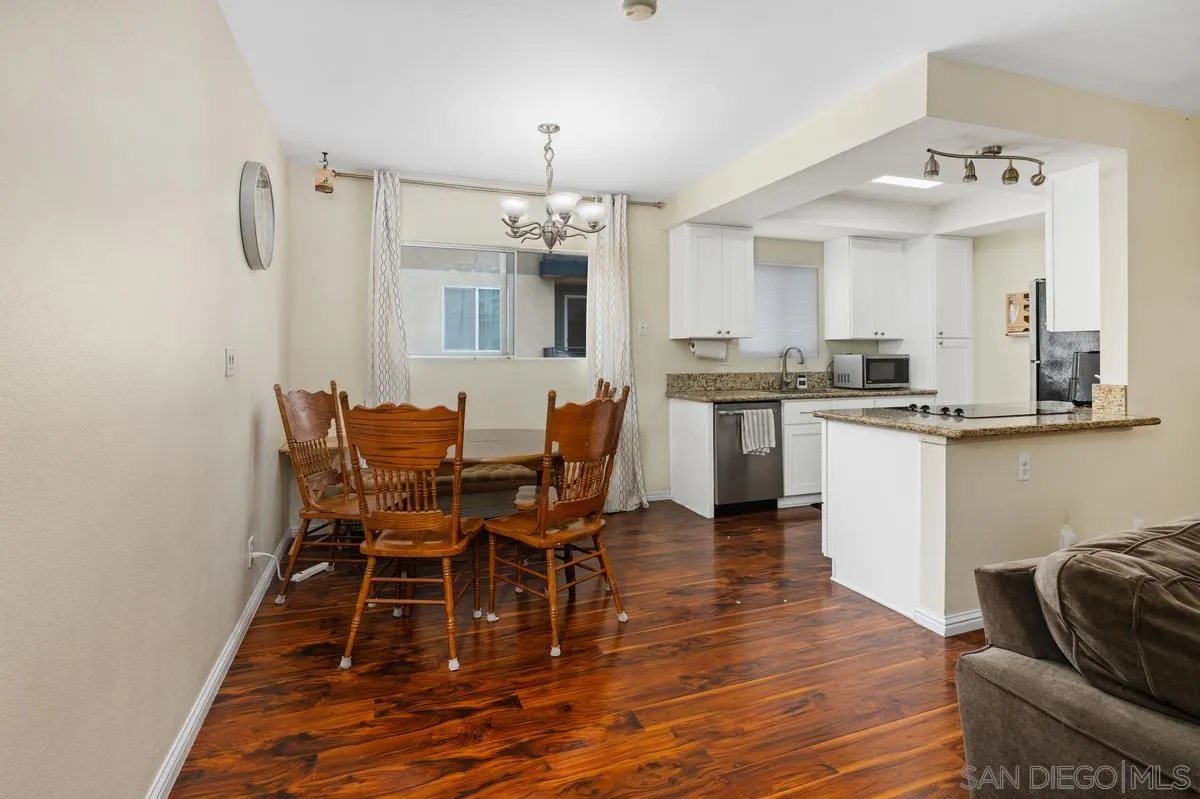 Photo #5: 260011714 Listing: Photo #5