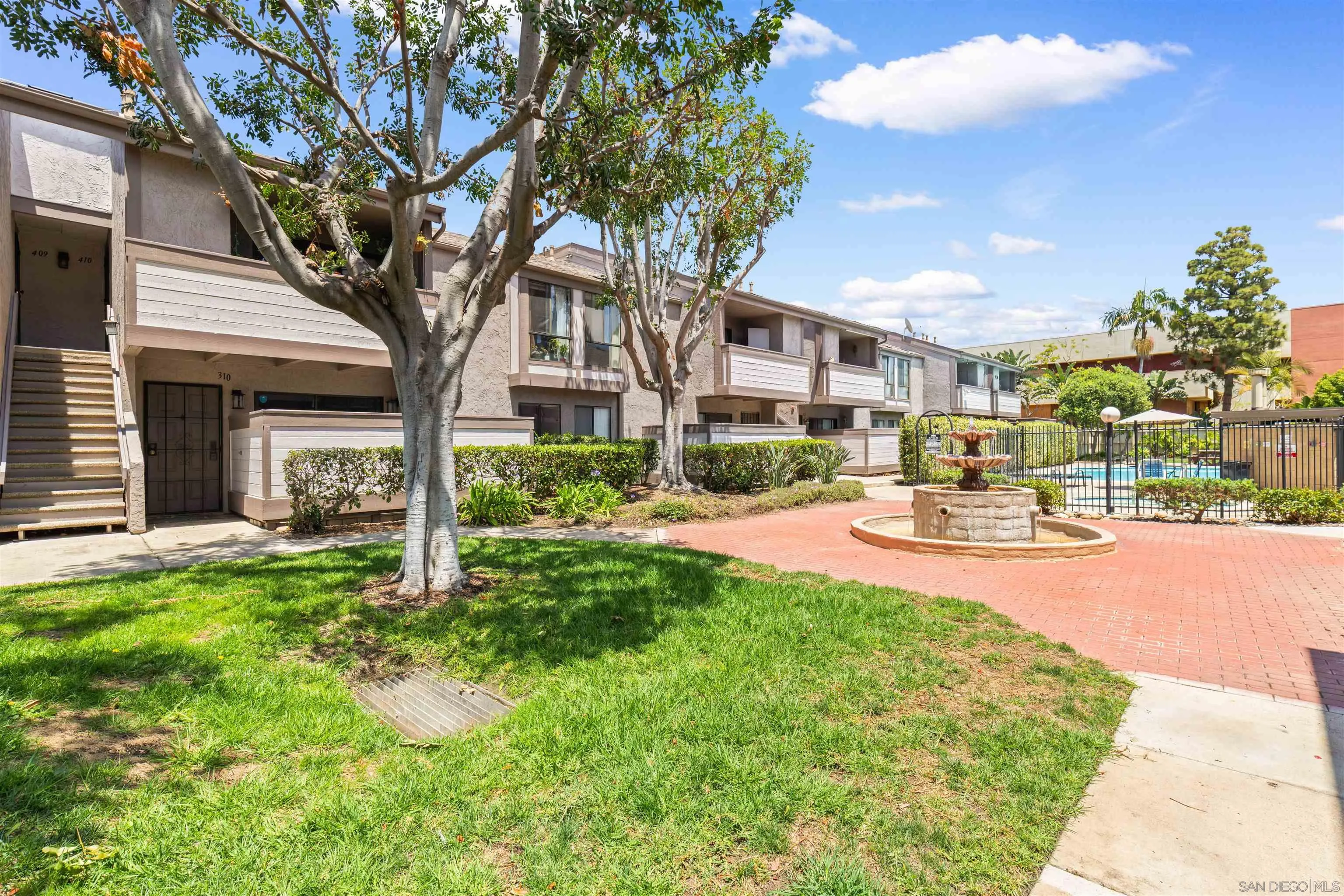 https://cdn.realtyfeed.com/cdn/127/260011715/05bb1ce77442f53bae8cd35892d2c152.webp