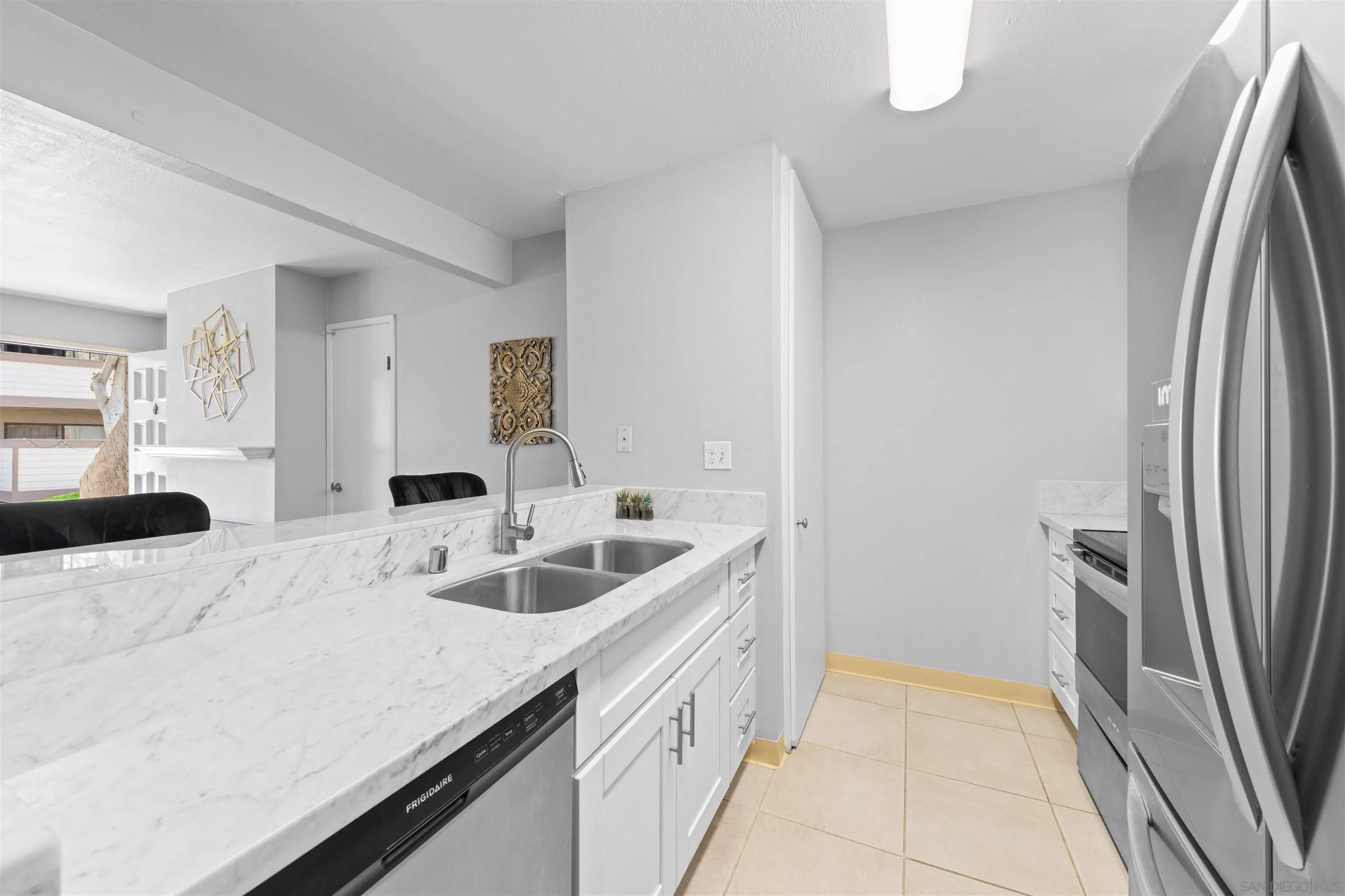 https://cdn.realtyfeed.com/cdn/127/260011715/6f02d22cc66c41dc160f614a20e853b2.webp