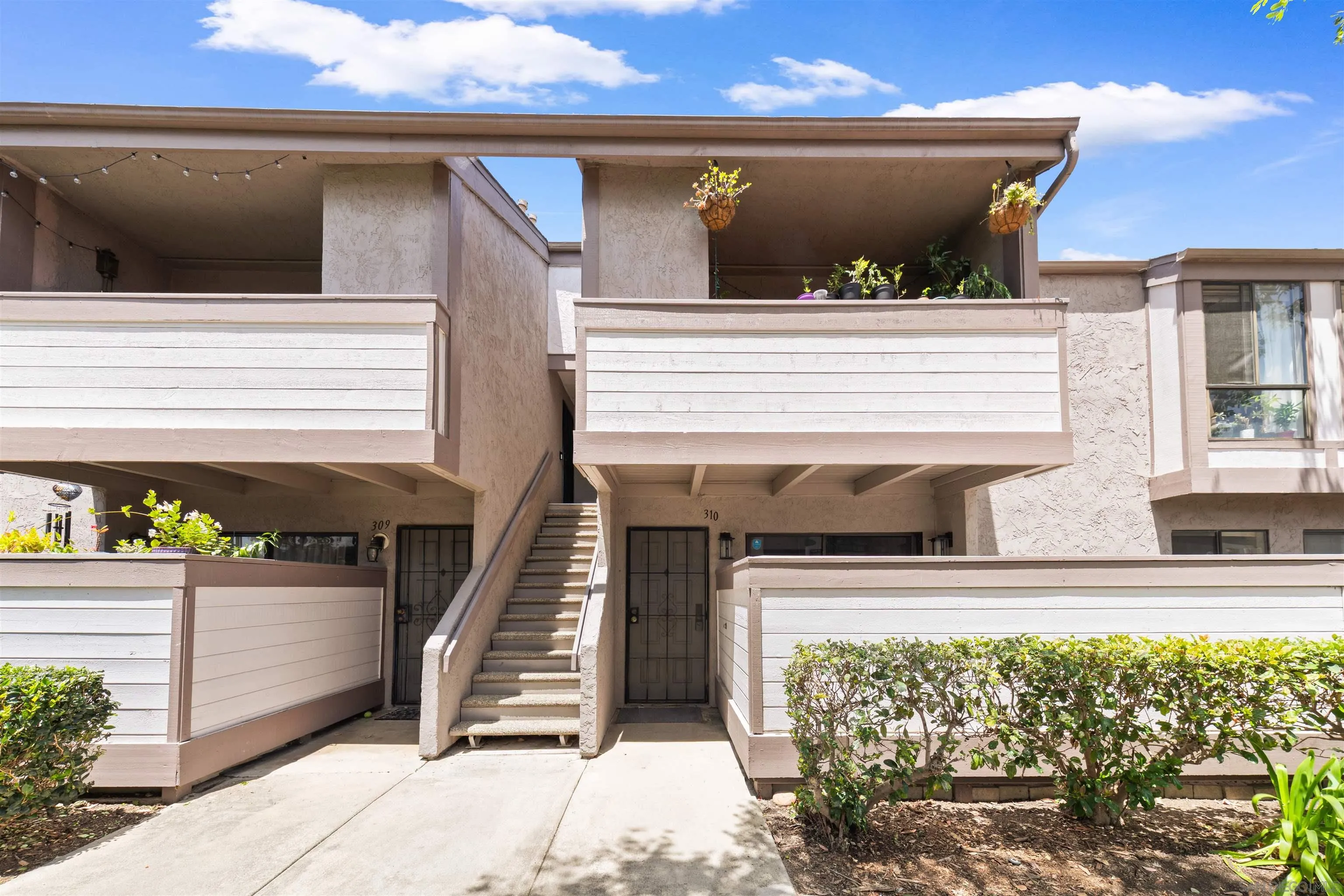 https://cdn.realtyfeed.com/cdn/127/260011715/8947058a3ab88ff26ef3d0a31a835a4f.webp
