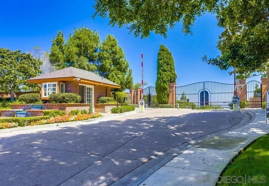 https://cdn.realtyfeed.com/cdn/127/260011716/4666b46e2ee2d7b183935eea5348f322.webp