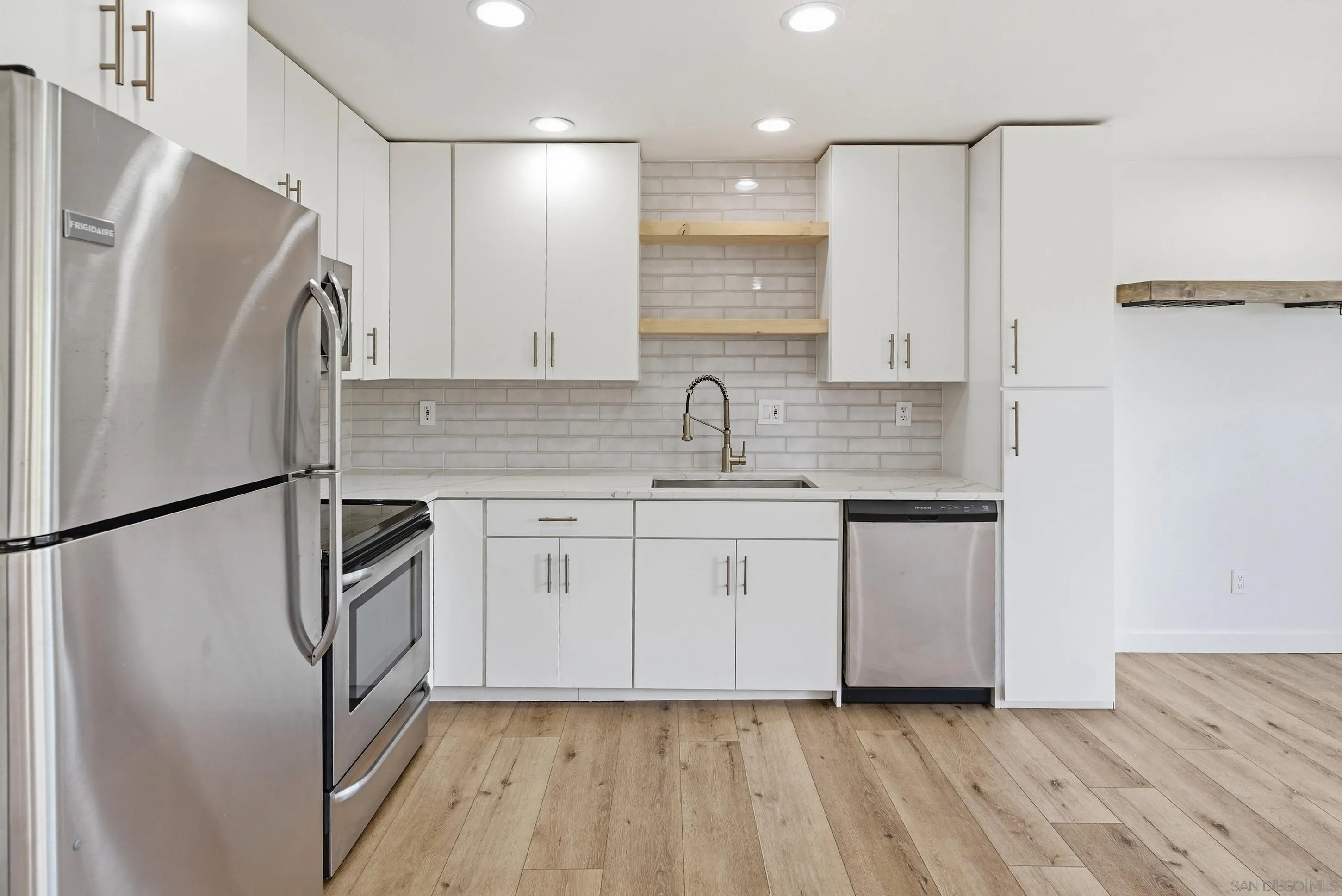 Photo #9: 260011718 Listing: Photo #9