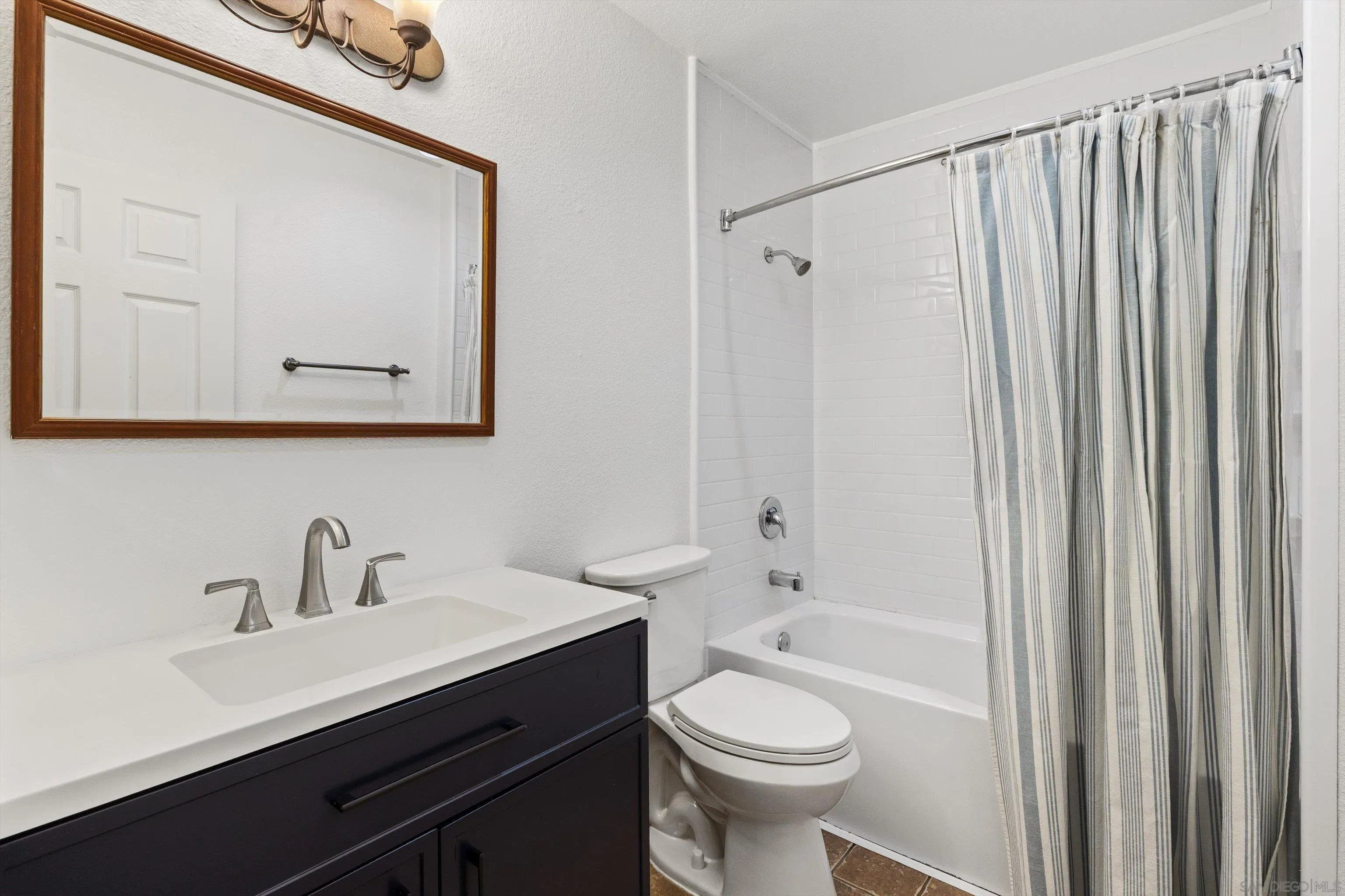 https://cdn.realtyfeed.com/cdn/127/260011721/0d411ffcc29b40130594dec15cc8f5ec.webp
