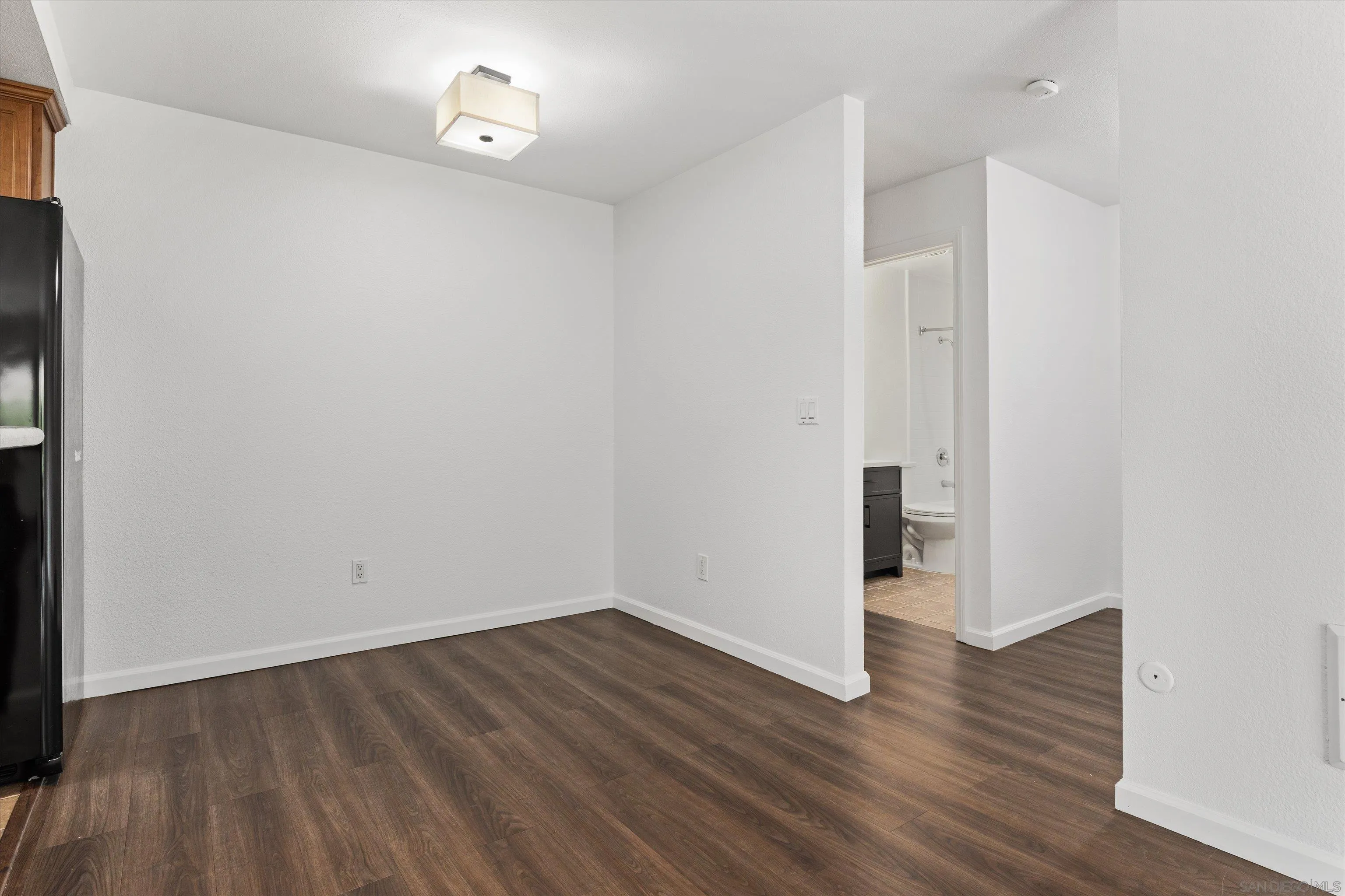 Photo #12: 260011721 Listing: Photo #12