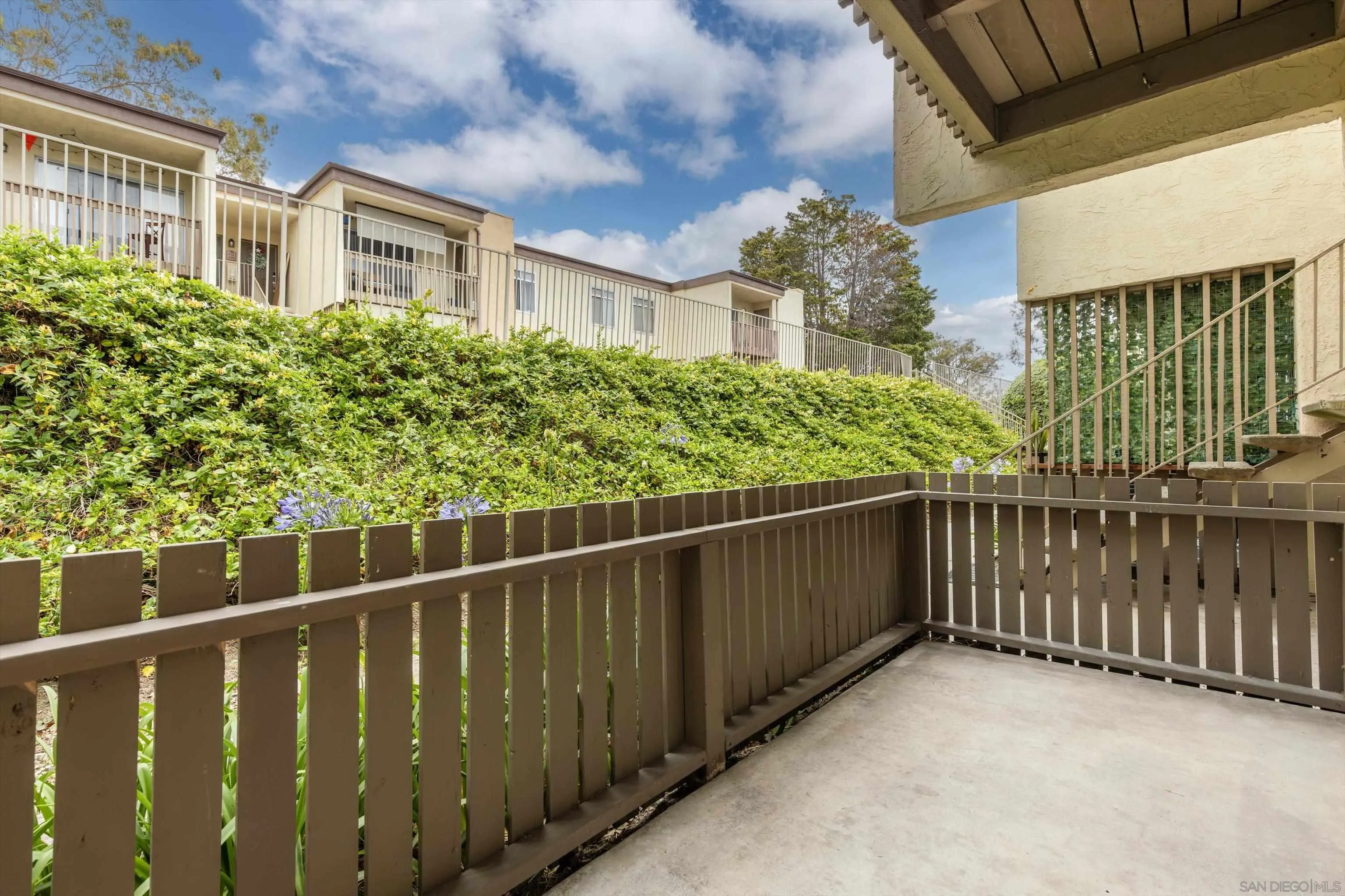 https://cdn.realtyfeed.com/cdn/127/260011721/77a812afe1e0859644493987a6af892c.webp