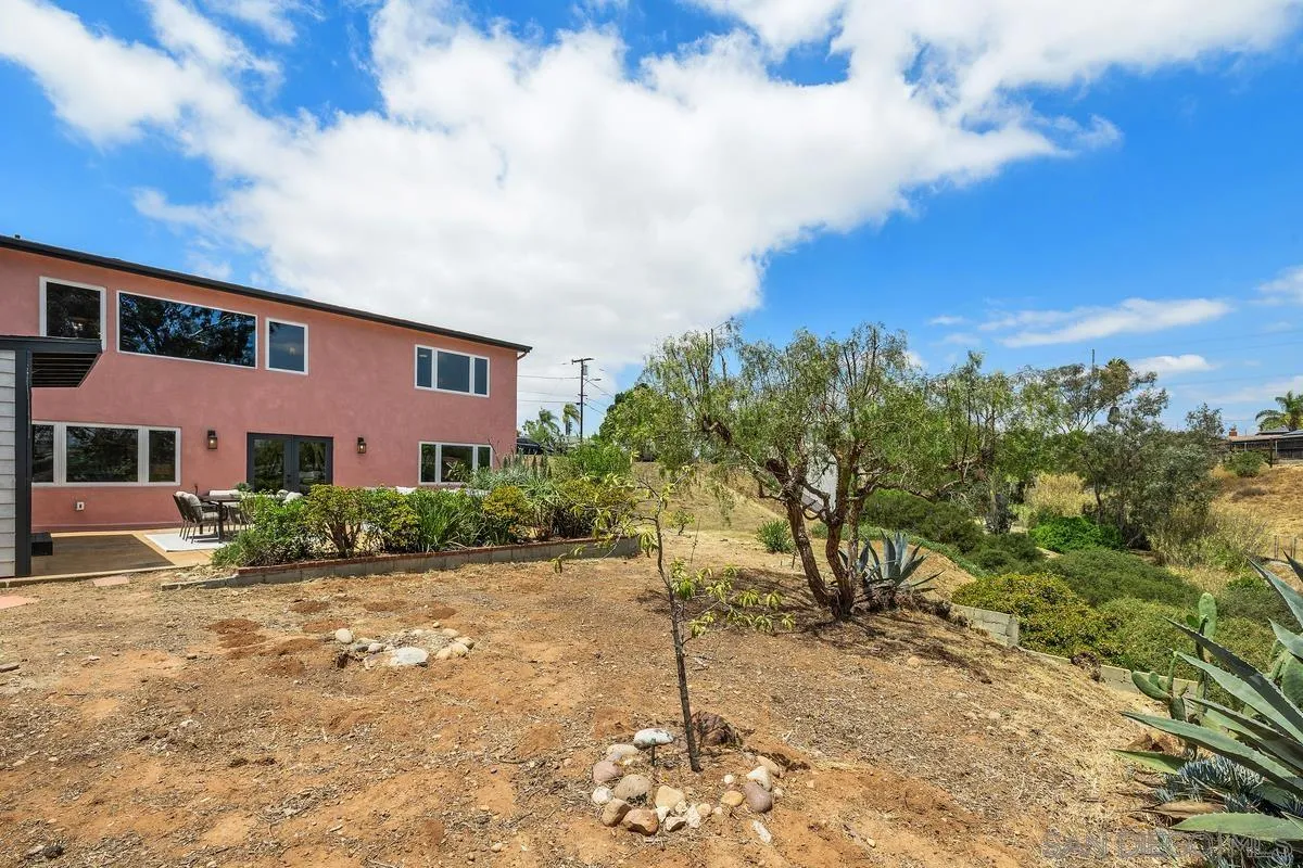 https://cdn.realtyfeed.com/cdn/127/260011724/232bf79e625b92c2f52cdf05337258ff.webp