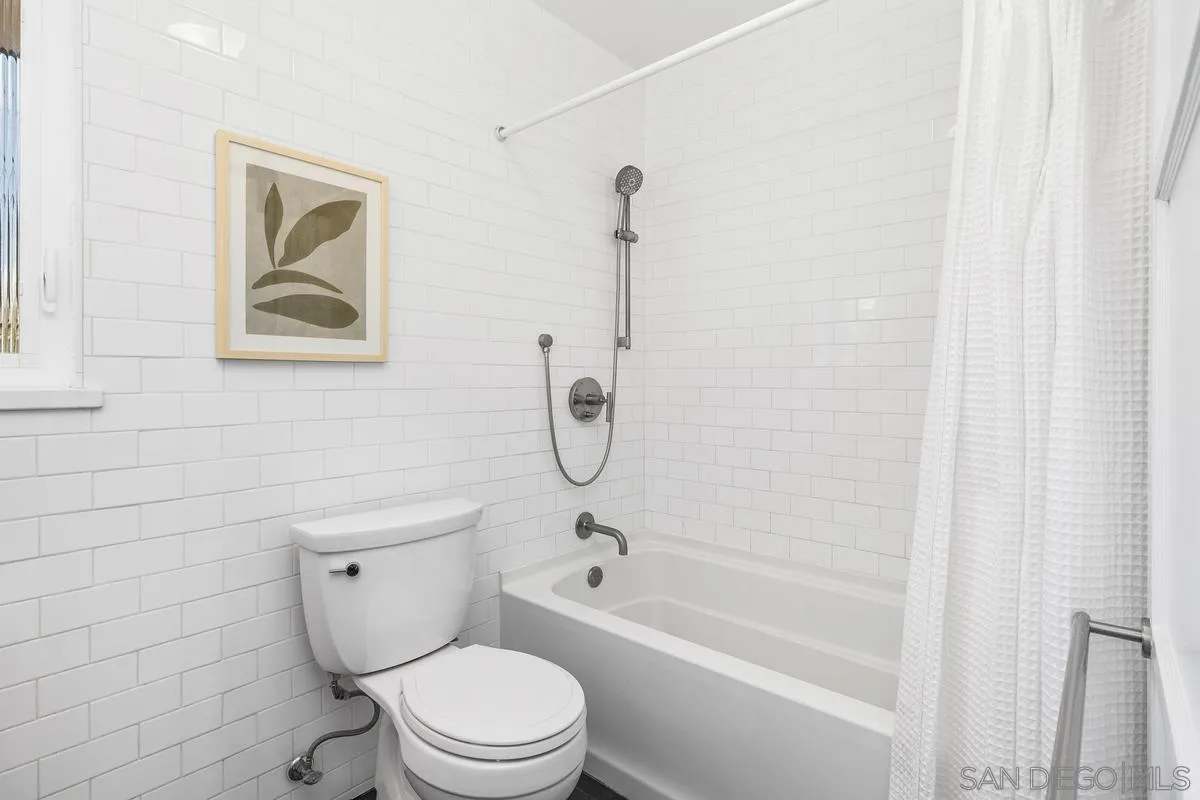 https://cdn.realtyfeed.com/cdn/127/260011724/8b343e37ff12581c73a2b3bc69d67e78.webp