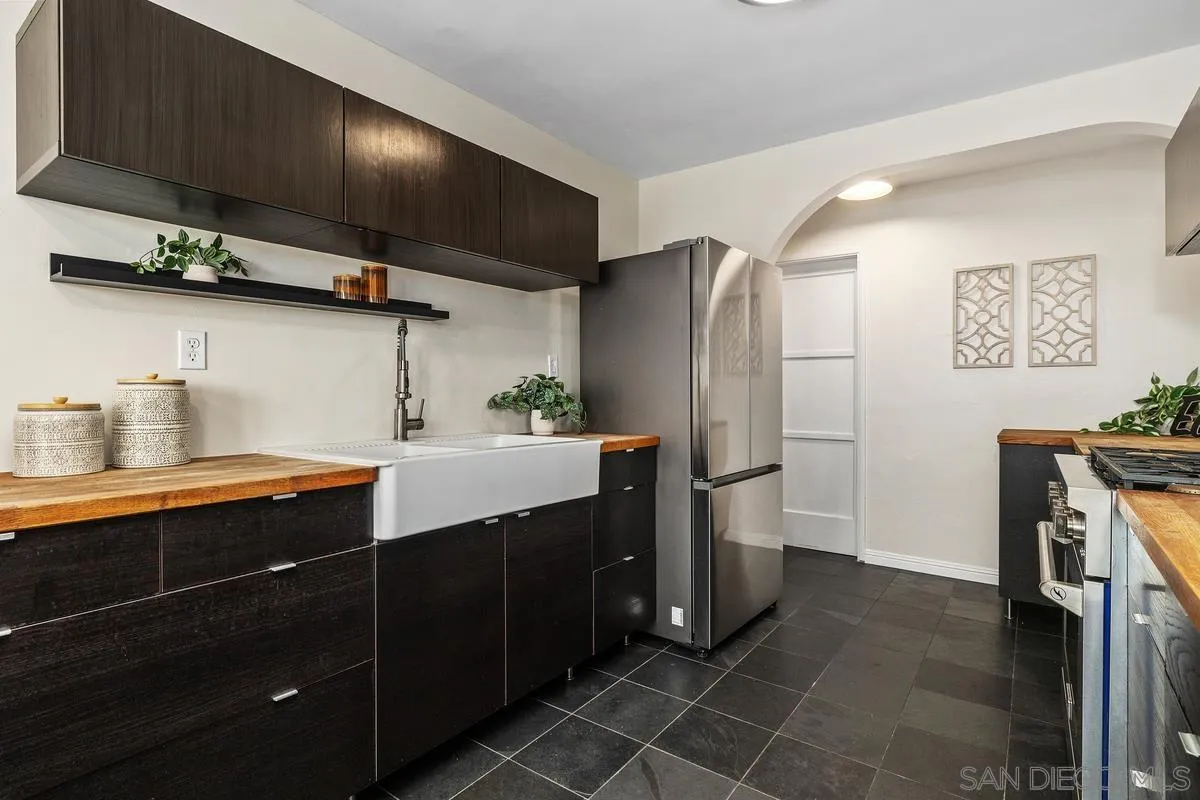 https://cdn.realtyfeed.com/cdn/127/260011724/adee42f44cca5de40494e6376b2fc5c8.webp