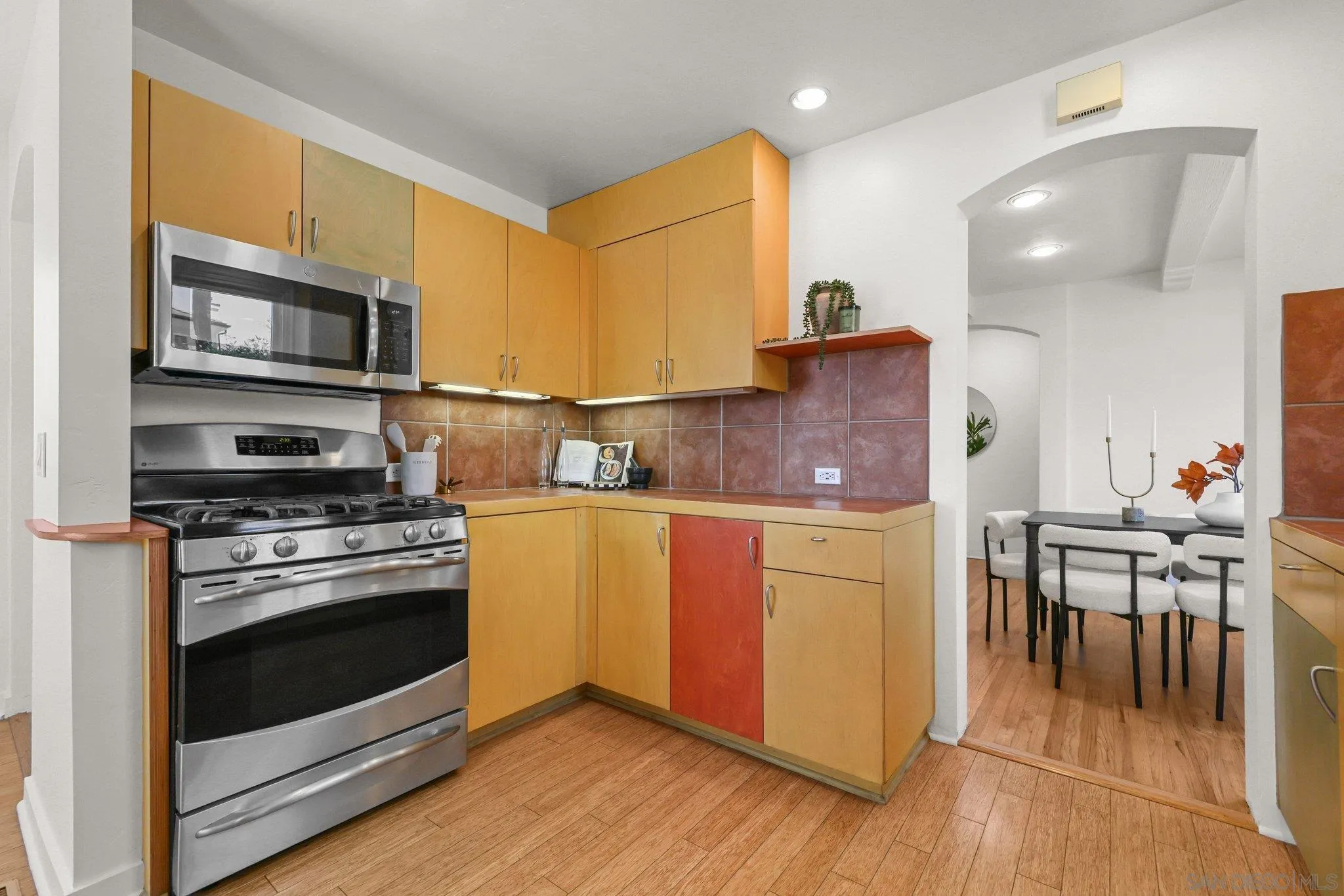 https://cdn.realtyfeed.com/cdn/127/260011726/58a5ebcd2e9ec4be8004ccda6486e16c.webp
