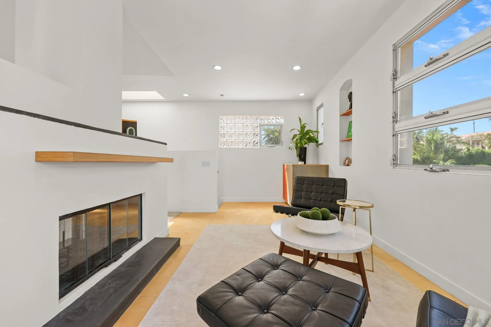https://cdn.realtyfeed.com/cdn/127/260011726/c269b594876d993a7d94bc44b07f808d.webp