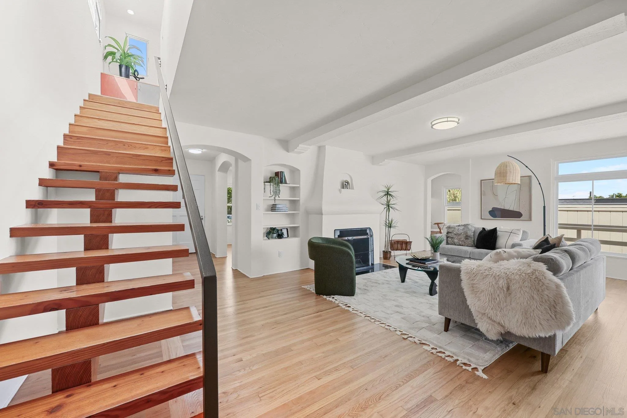 https://cdn.realtyfeed.com/cdn/127/260011726/ece02f2ca88751d6c8f93cbf640435d1.webp