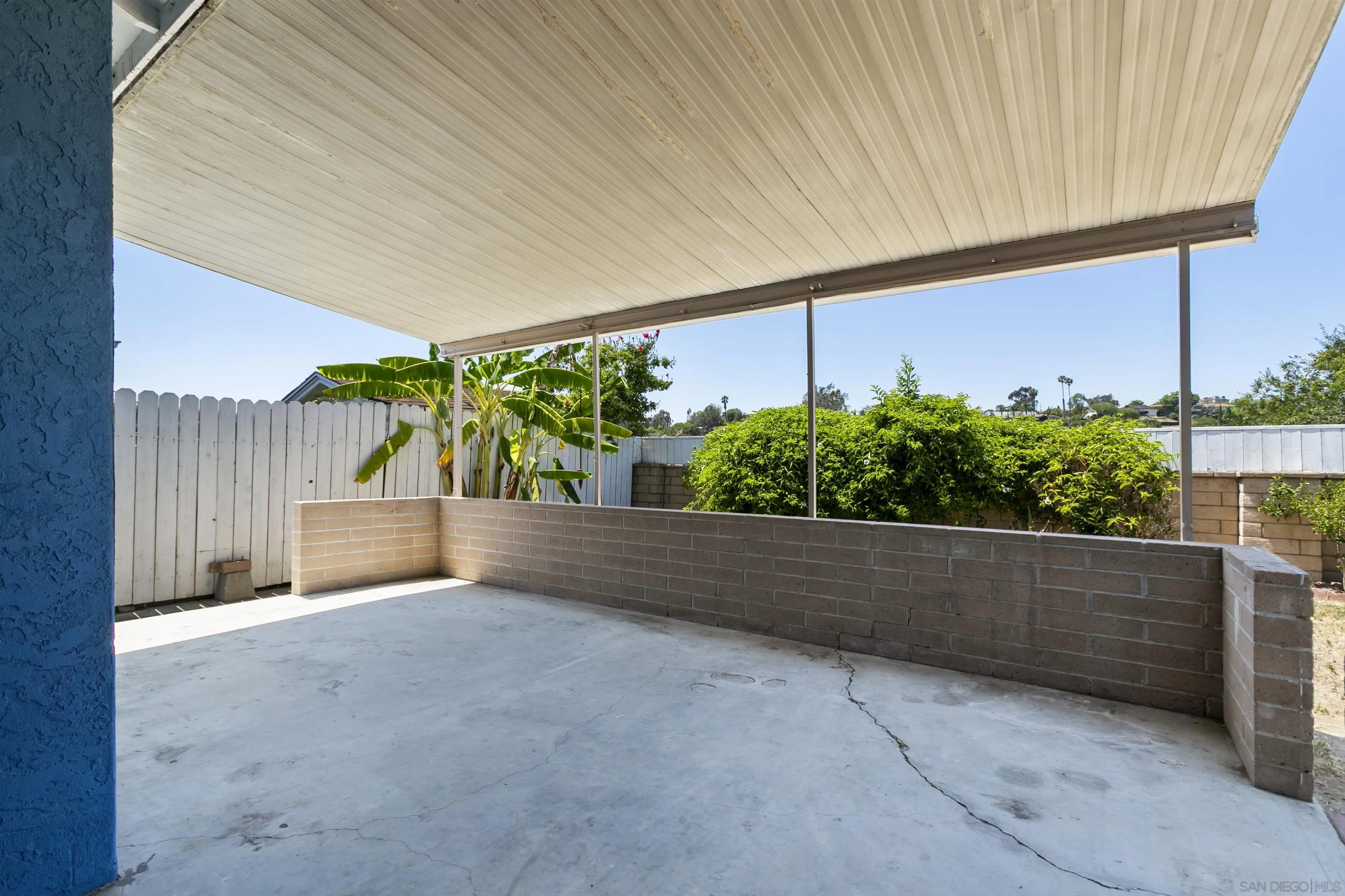https://cdn.realtyfeed.com/cdn/127/260011730/a48d08740296b1a18ccba80b51434e87.webp