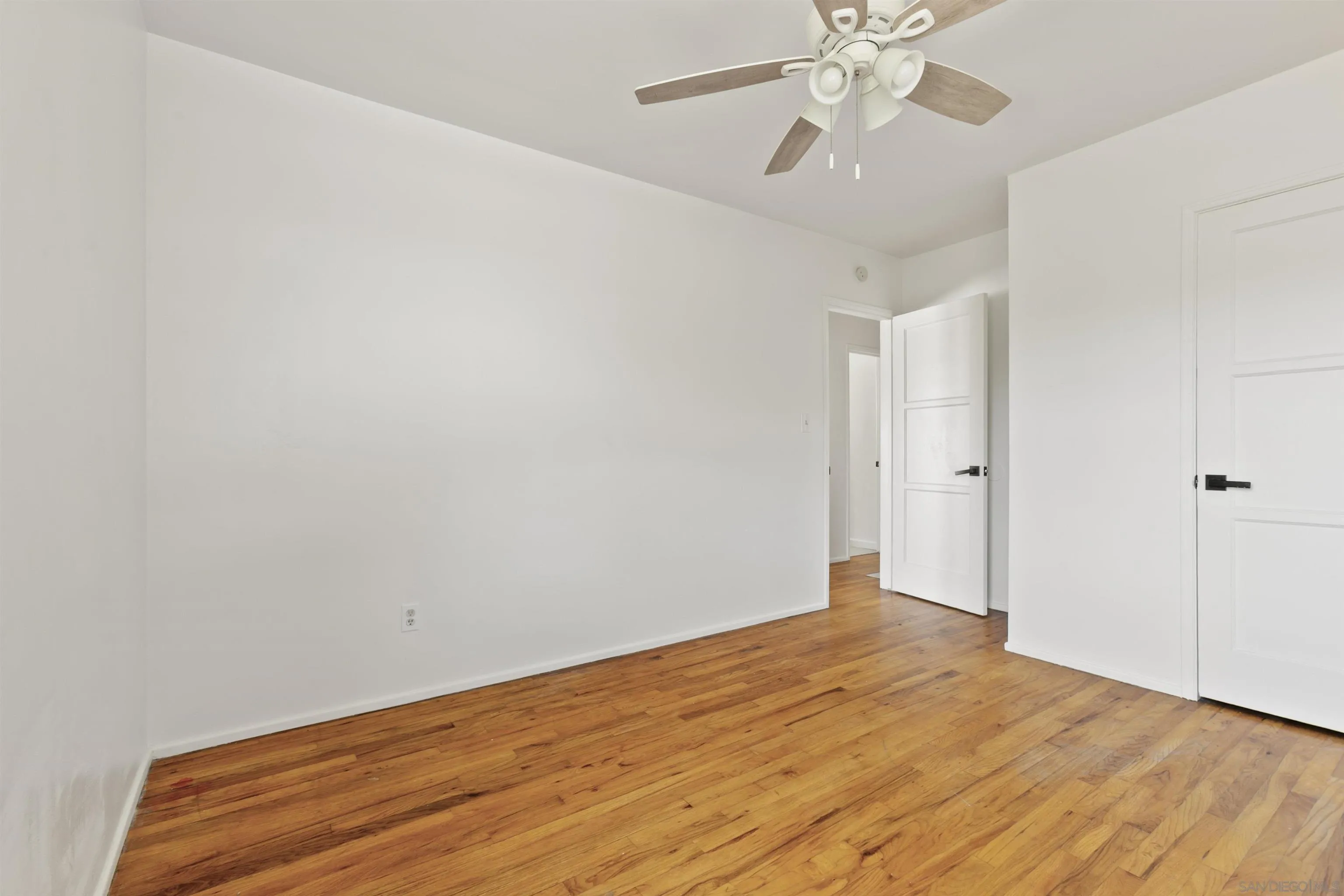 https://cdn.realtyfeed.com/cdn/127/260011730/fb921cb3a19659a157994482787391b2.webp