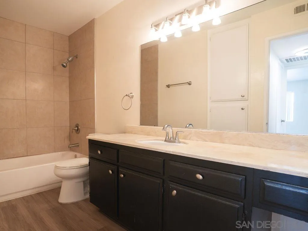 Photo #13: 260011733 Listing: Photo #13
