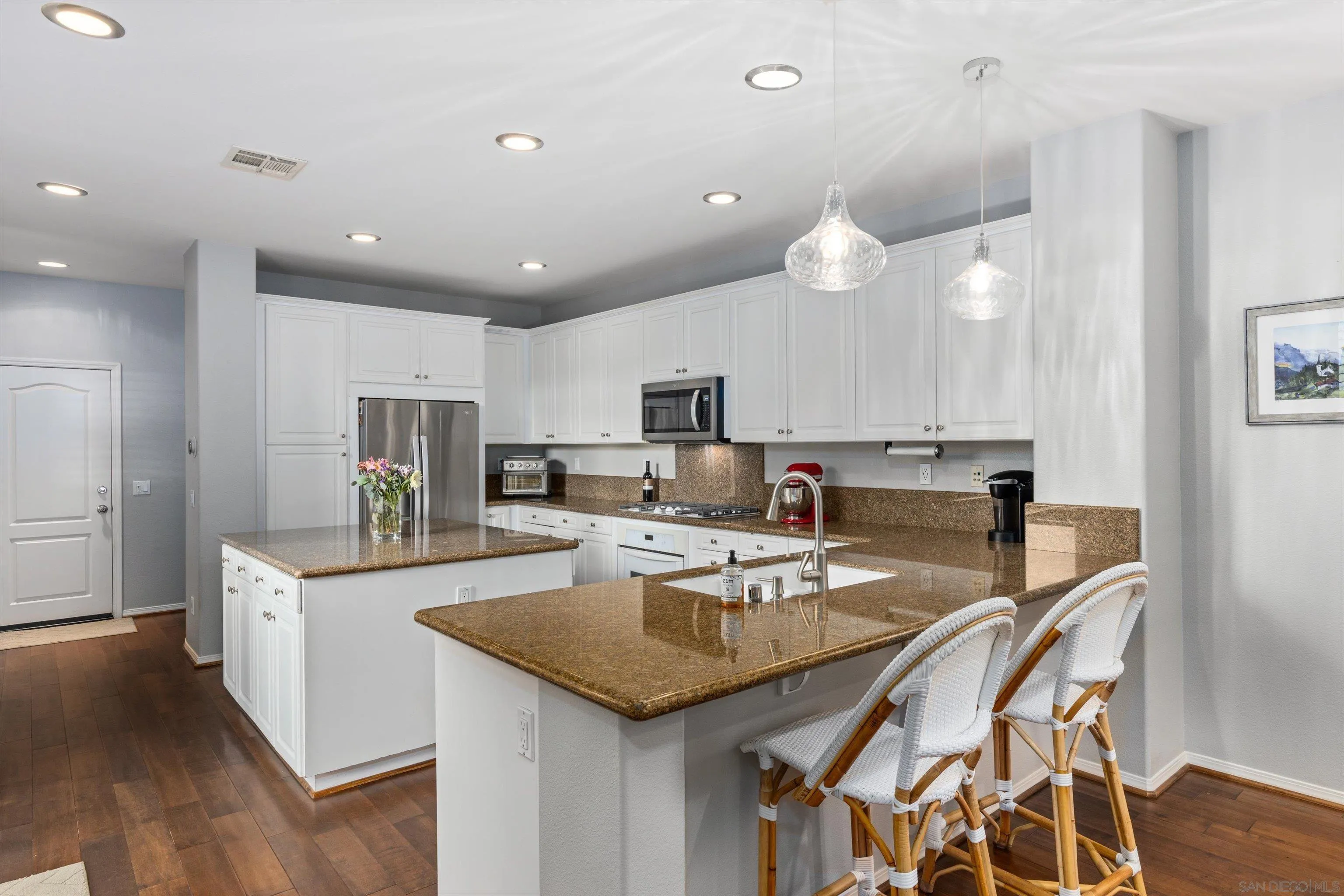https://cdn.realtyfeed.com/cdn/127/260011734/90497efafed70b862bdd310454e9a55d.webp