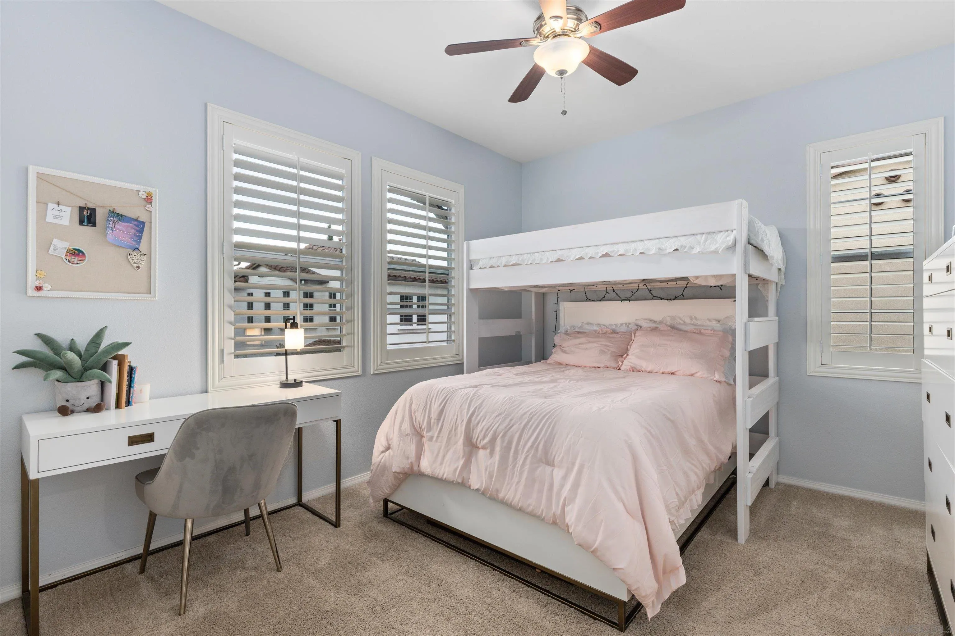 https://cdn.realtyfeed.com/cdn/127/260011734/ac9746ea2a6b438815f0b65cbbe000b2.webp