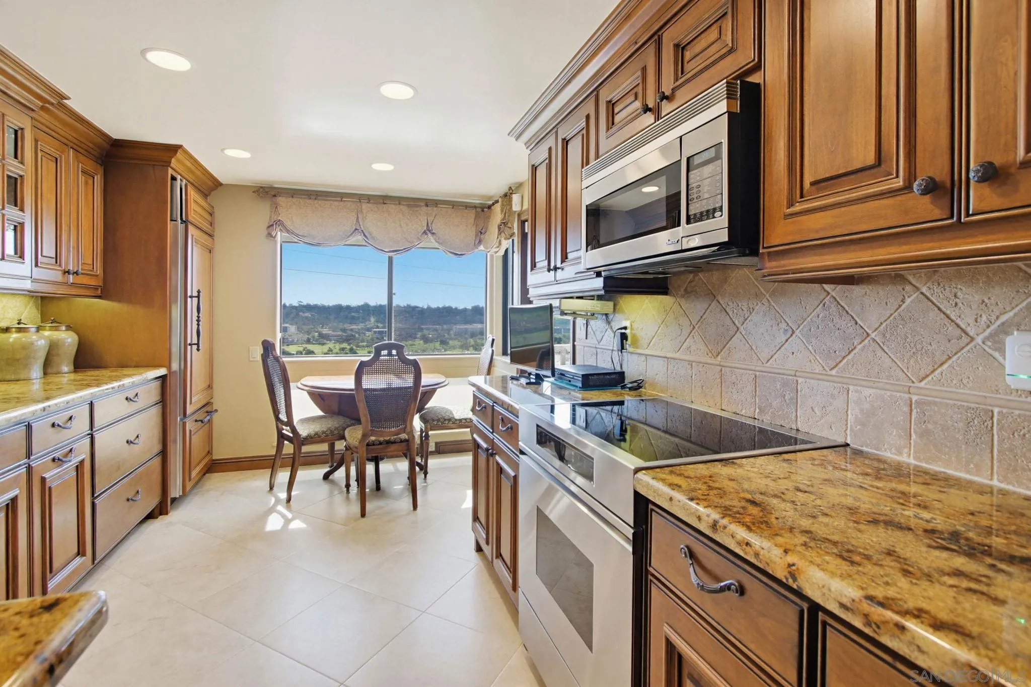 Photo #7: 260011735 Listing: Photo #7