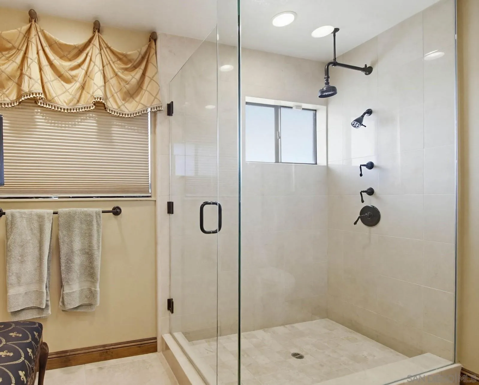 https://cdn.realtyfeed.com/cdn/127/260011735/79bdca4d709ce4abfd9ff08a6e026951.webp