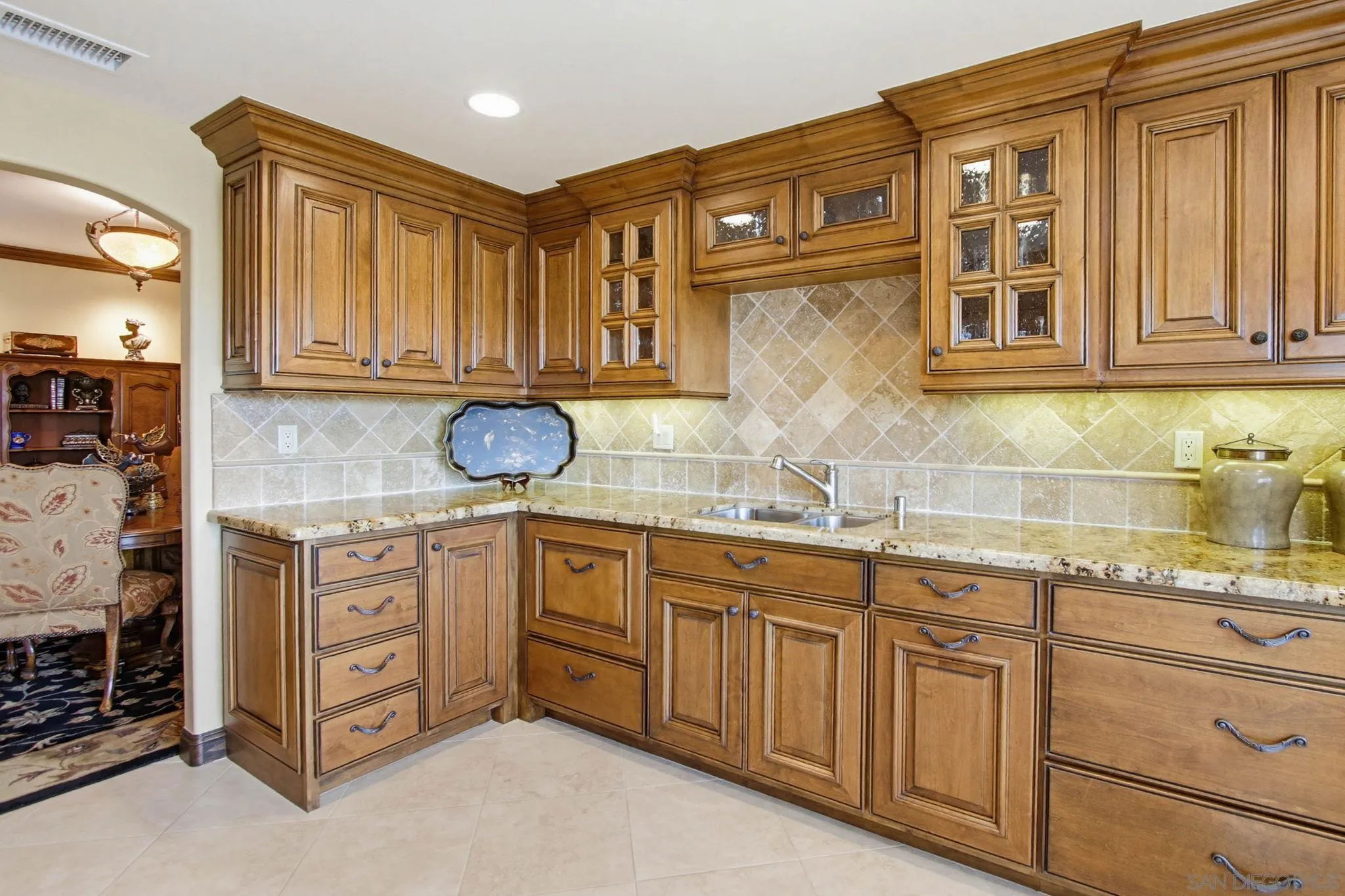 https://cdn.realtyfeed.com/cdn/127/260011735/9a2cedf64f421aaa58c488f39d5ec95a.webp