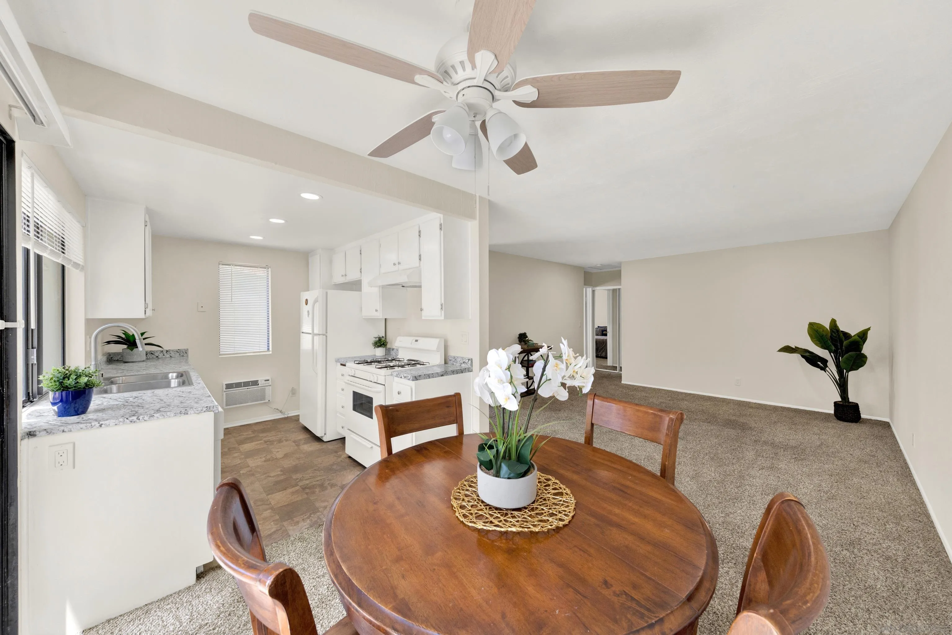 https://cdn.realtyfeed.com/cdn/127/260011738/55fa4068984c7f861843f74a1f1376b0.webp