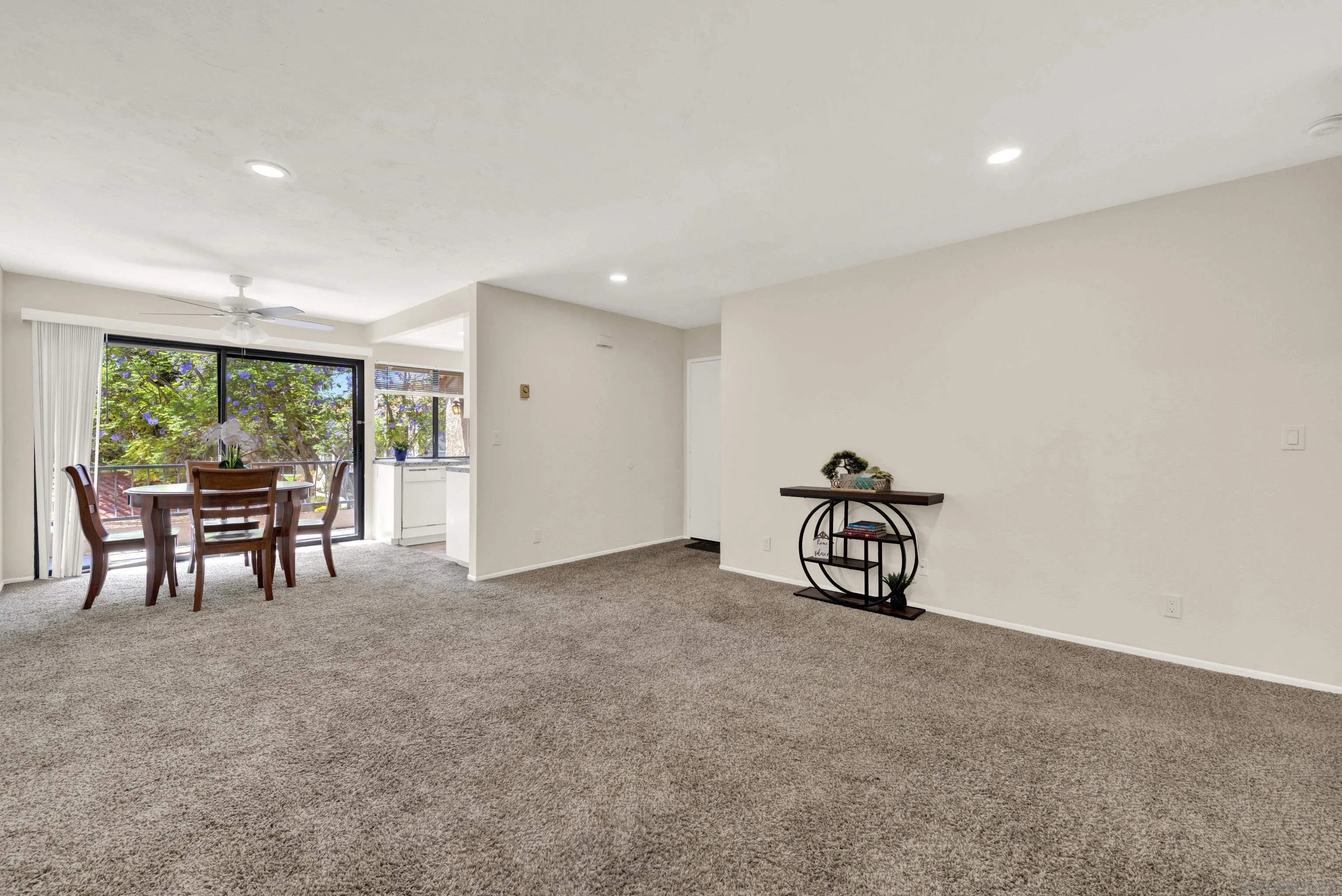 https://cdn.realtyfeed.com/cdn/127/260011738/90a7e84683099a781986cff67f33d7ae.webp