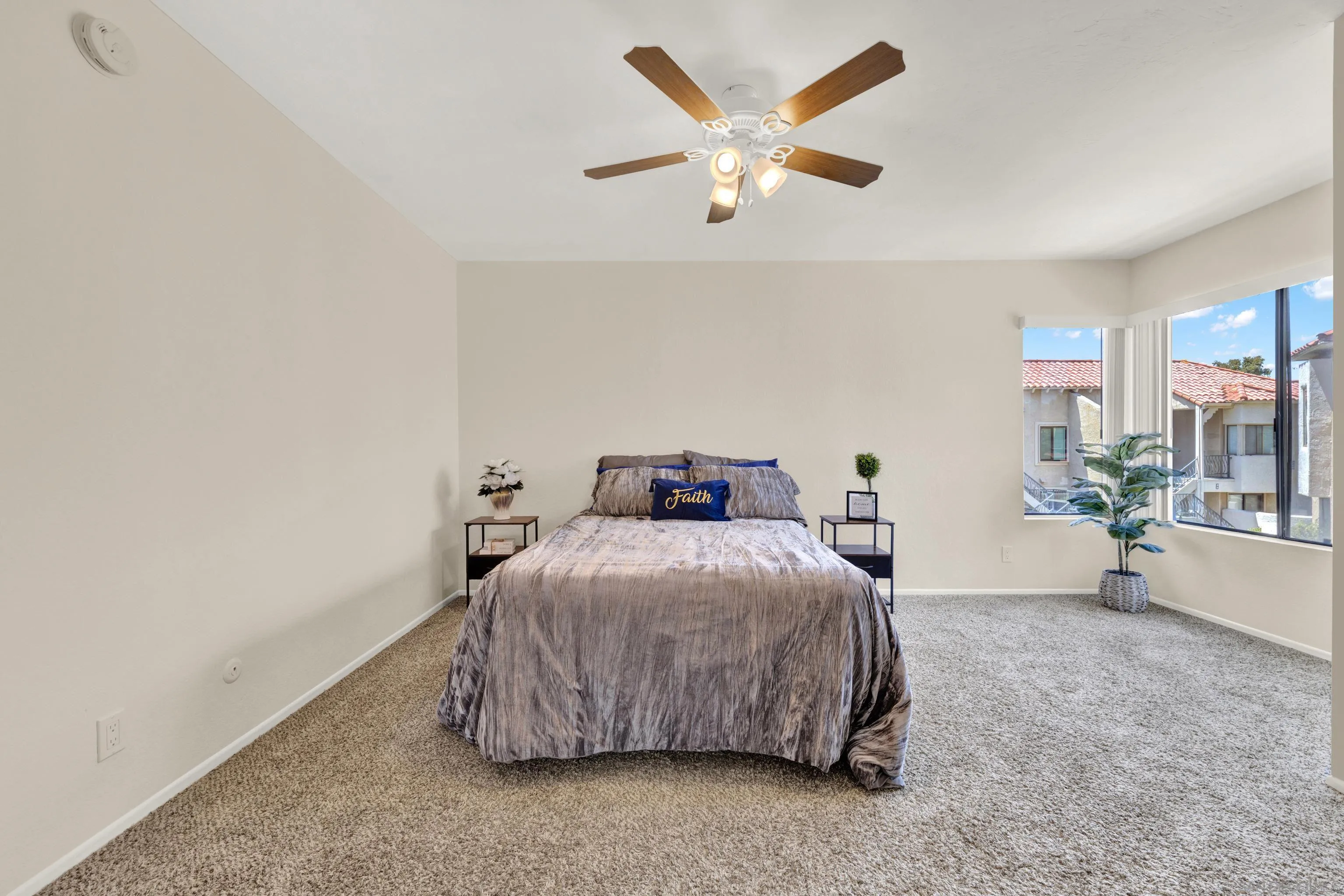 https://cdn.realtyfeed.com/cdn/127/260011738/ba5c28a4a9ade914ef5e949ab0d637c3.webp