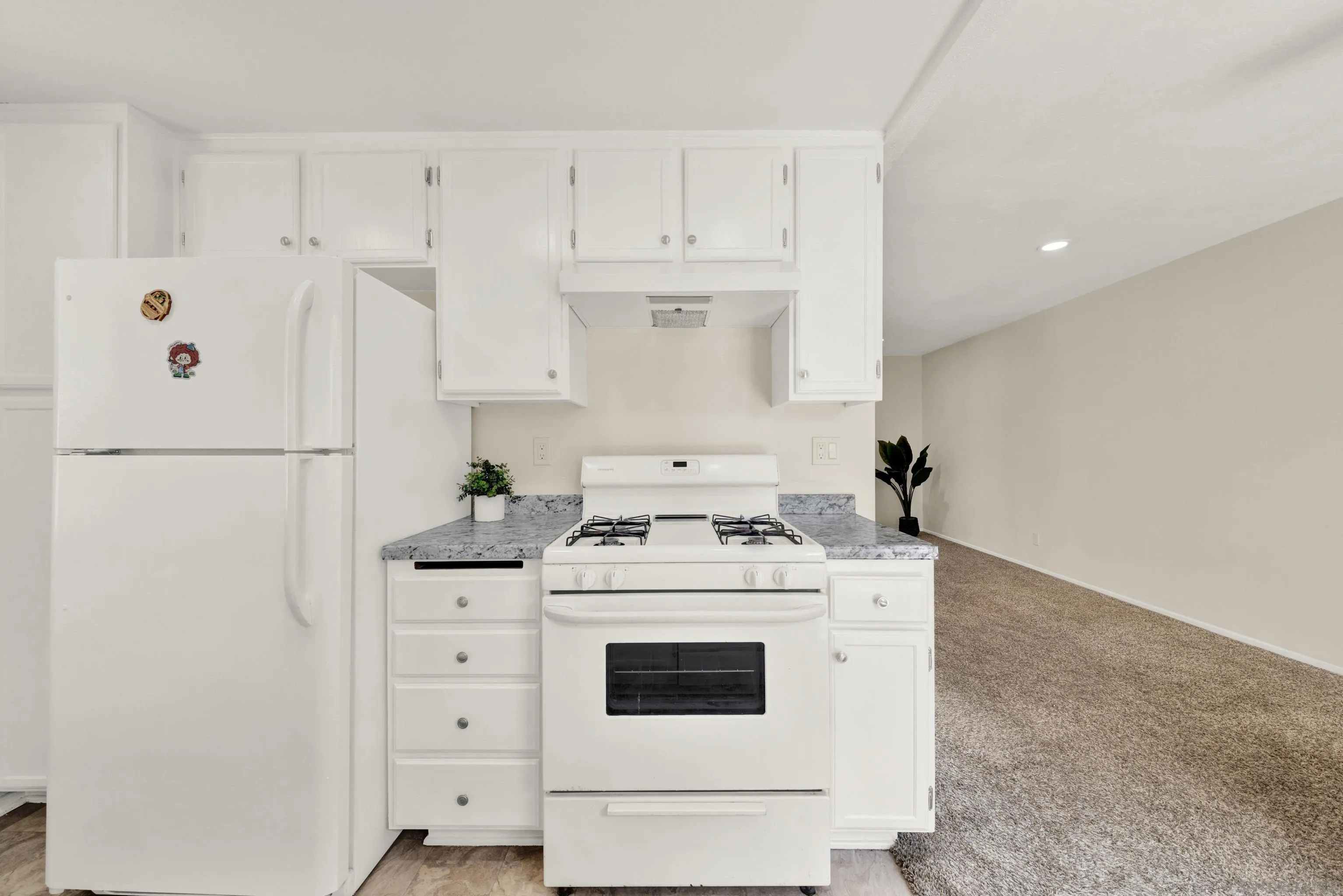 https://cdn.realtyfeed.com/cdn/127/260011738/e031f6b825b08113e5a35ff1cdc0ad05.webp