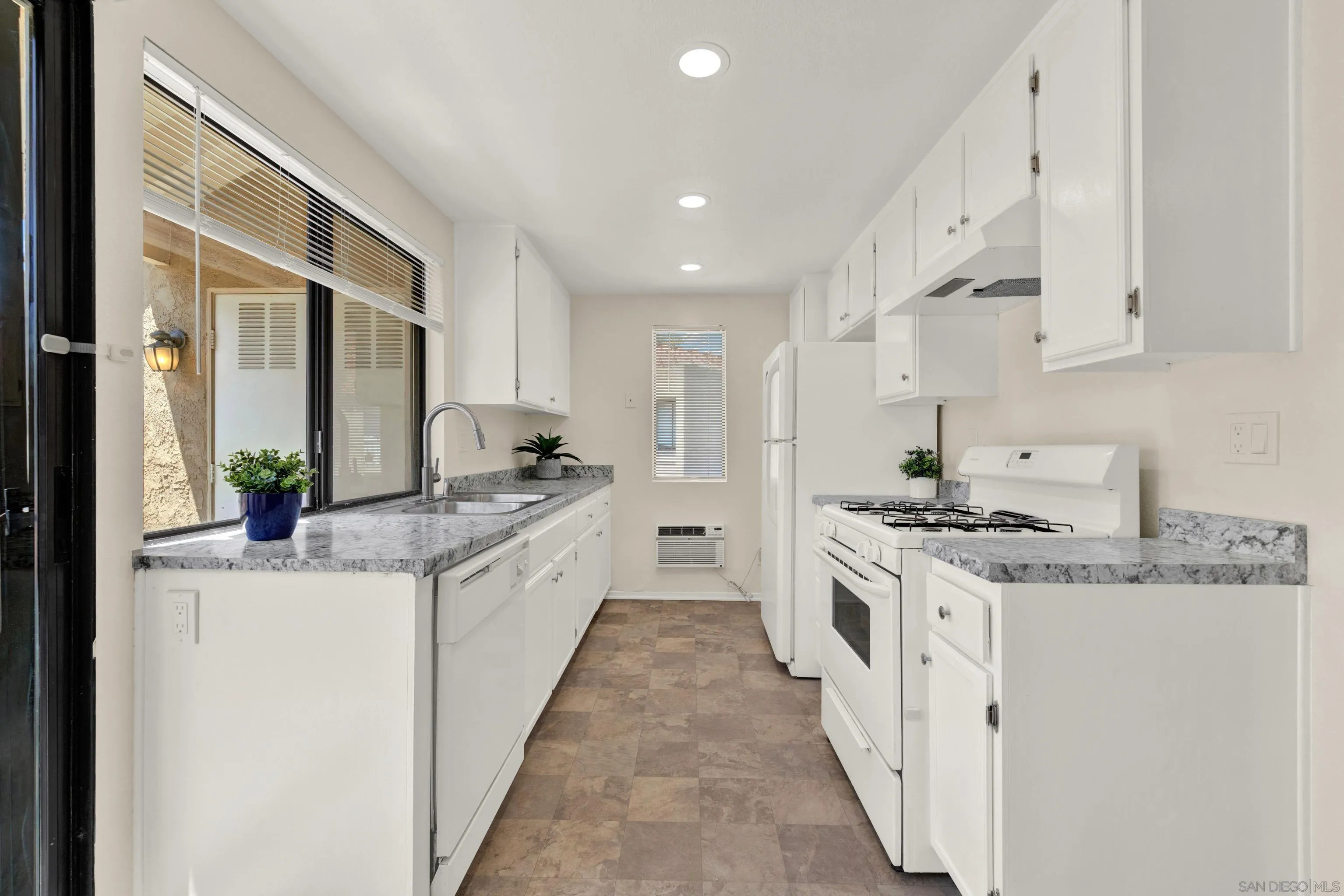 https://cdn.realtyfeed.com/cdn/127/260011738/f9ccf1bd8517c5e402144f5d164d092f.webp
