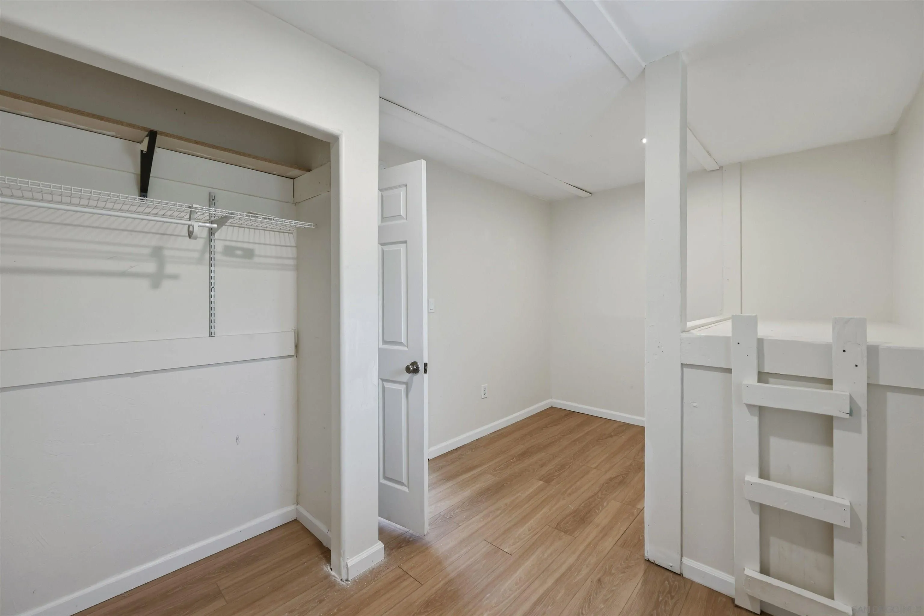 https://cdn.realtyfeed.com/cdn/127/260011739/646a925bad102dc94edbbbc69ff28a86.webp