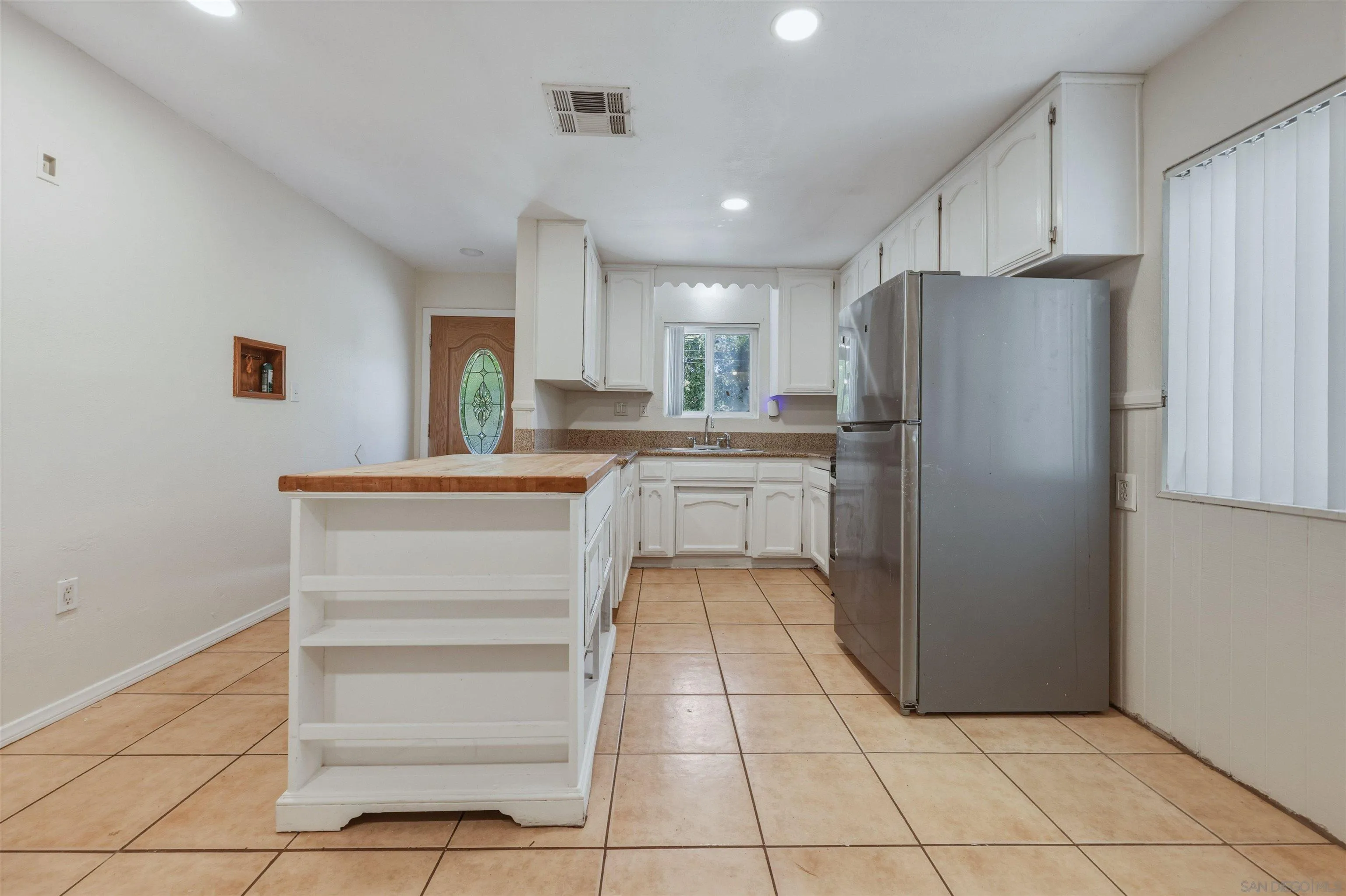 https://cdn.realtyfeed.com/cdn/127/260011739/c31d1d193a59ea4b3d28496bff057d96.webp