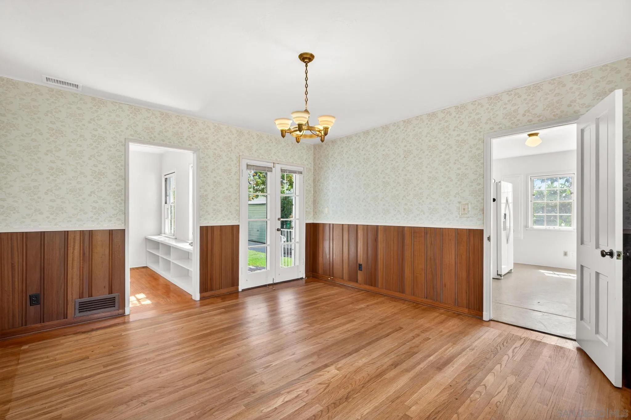 https://cdn.realtyfeed.com/cdn/127/260011746/1778f82cceebed040def84d758cac018.webp