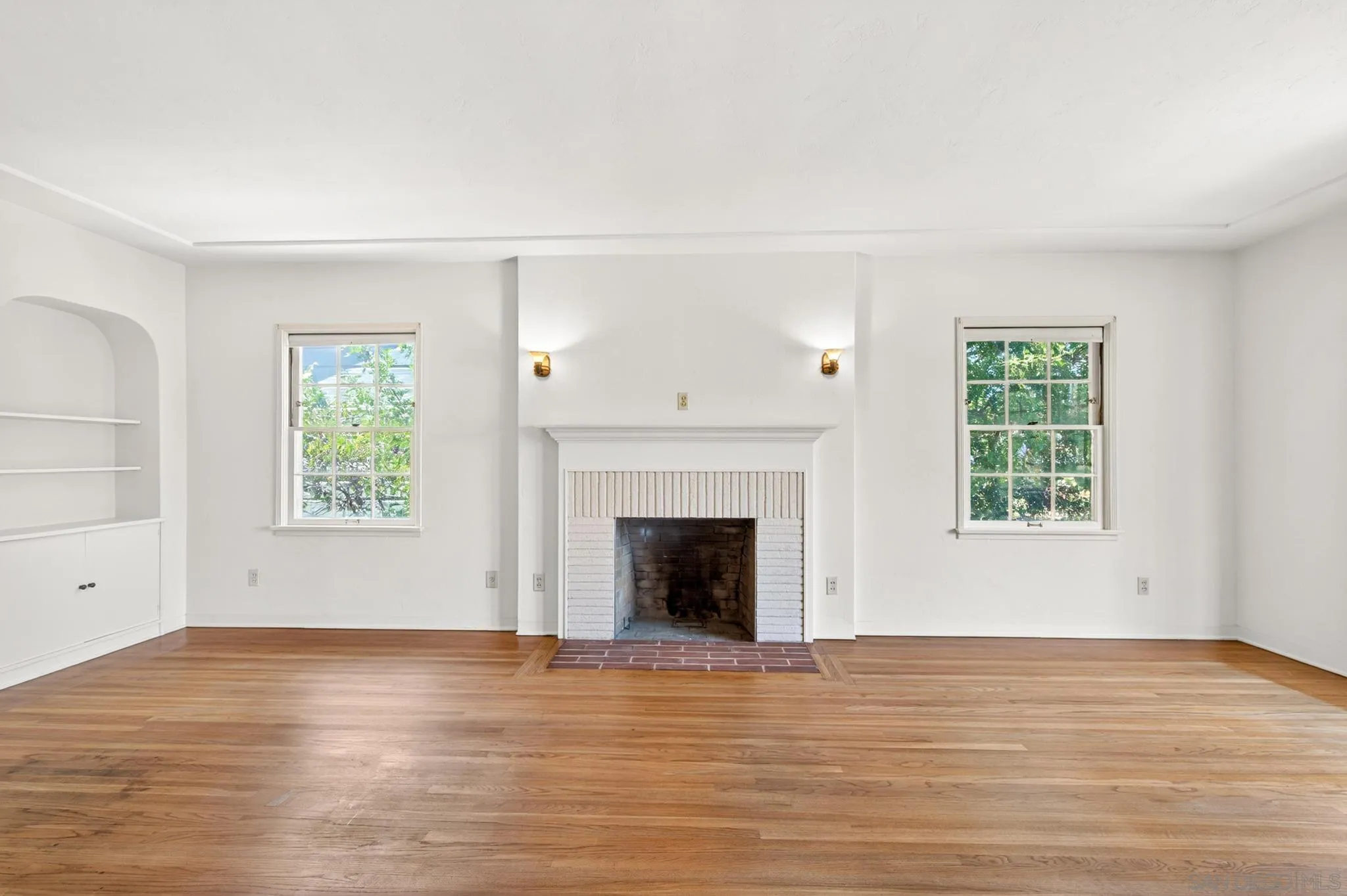 https://cdn.realtyfeed.com/cdn/127/260011746/1ca572ce7fe347aa9ffb42610d59443f.webp