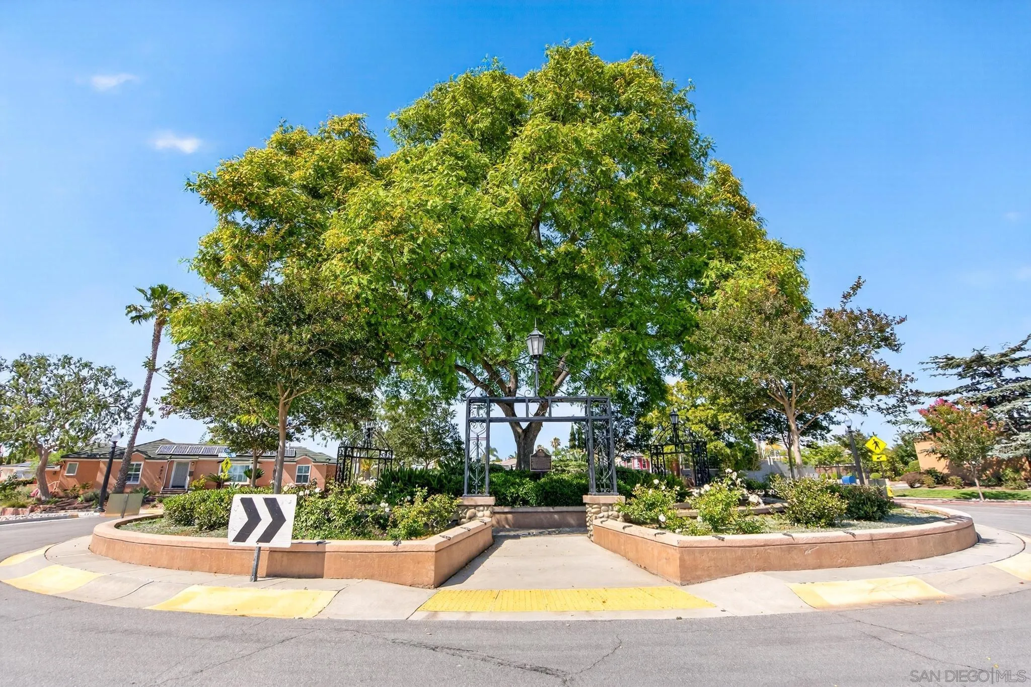 https://cdn.realtyfeed.com/cdn/127/260011746/53c8f6ac0e041907557f878a6058929c.webp