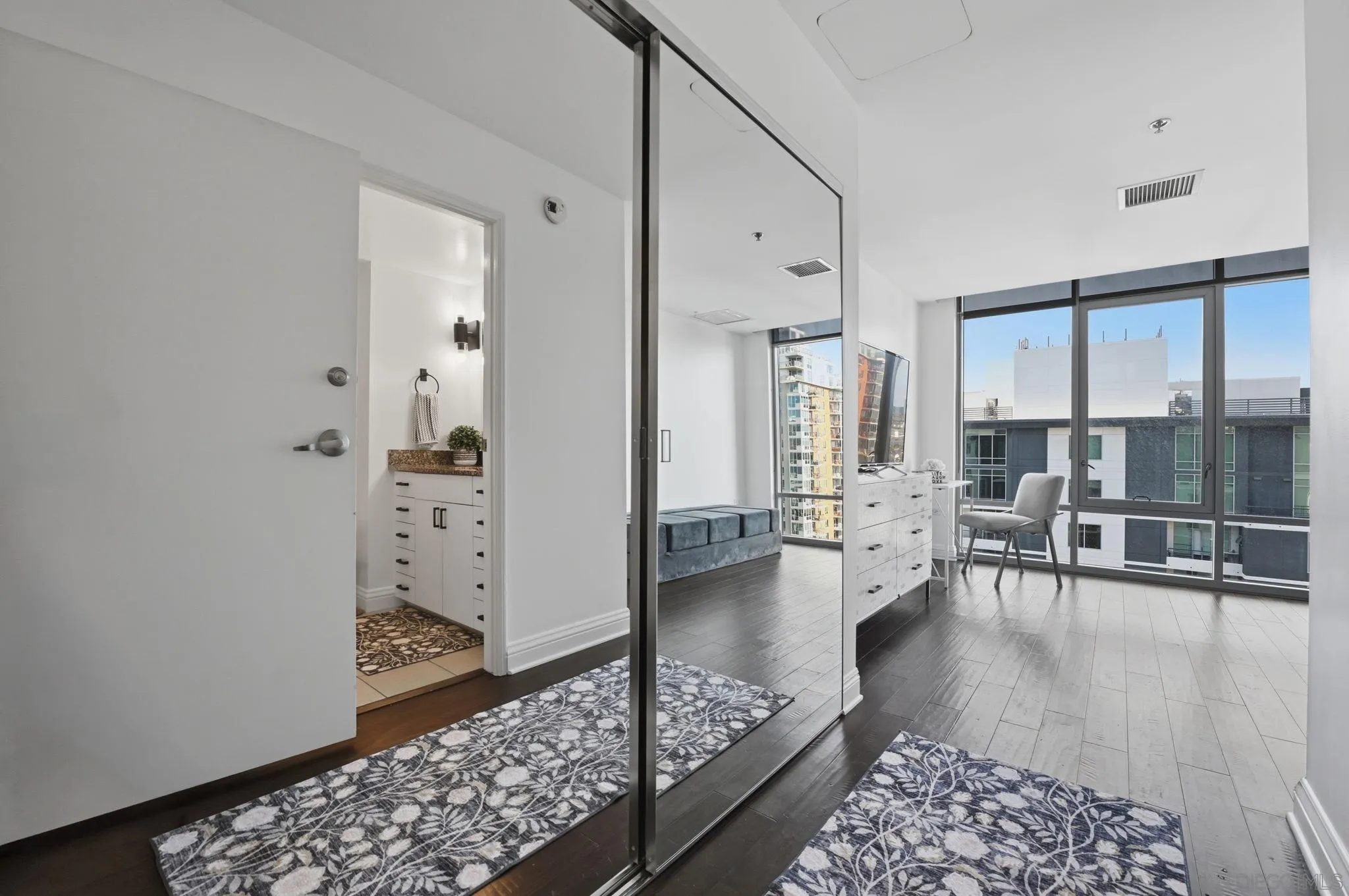 Photo #12: 260011747 Listing: Photo #12