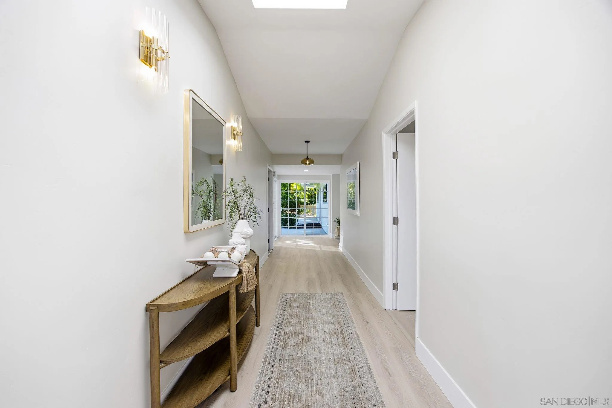 https://cdn.realtyfeed.com/cdn/127/260011749/2ad312993eeb9ee7e3cdf0089a1ceac4.webp